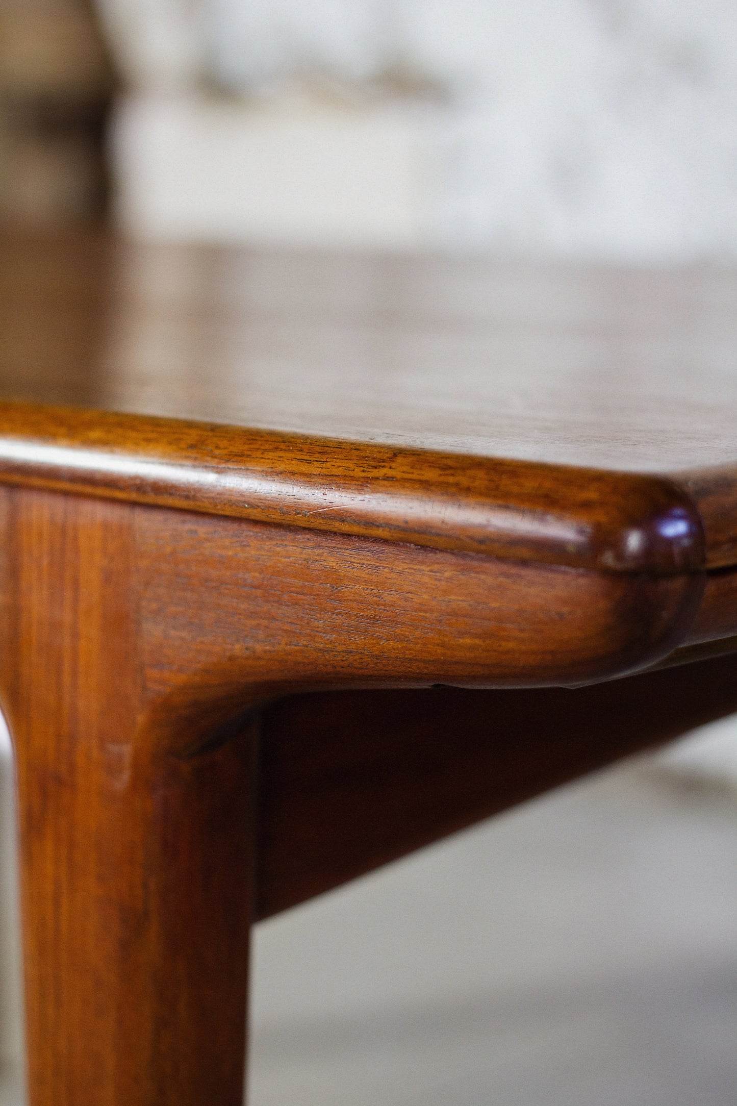Table scandinave en teck avec rallonges par Johannes Andersen, 1960