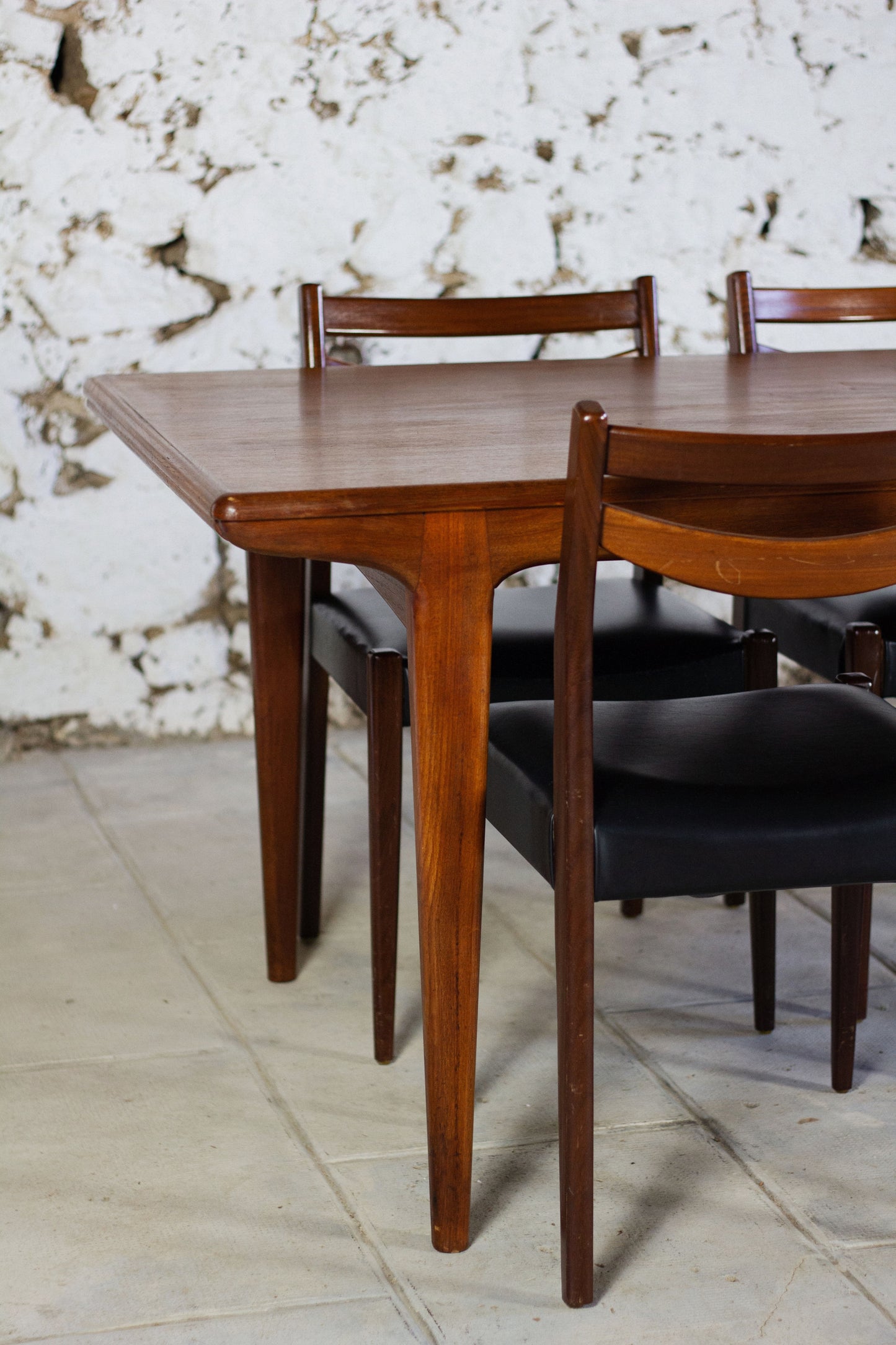 Table scandinave en teck avec rallonges par Johannes Andersen, 1960