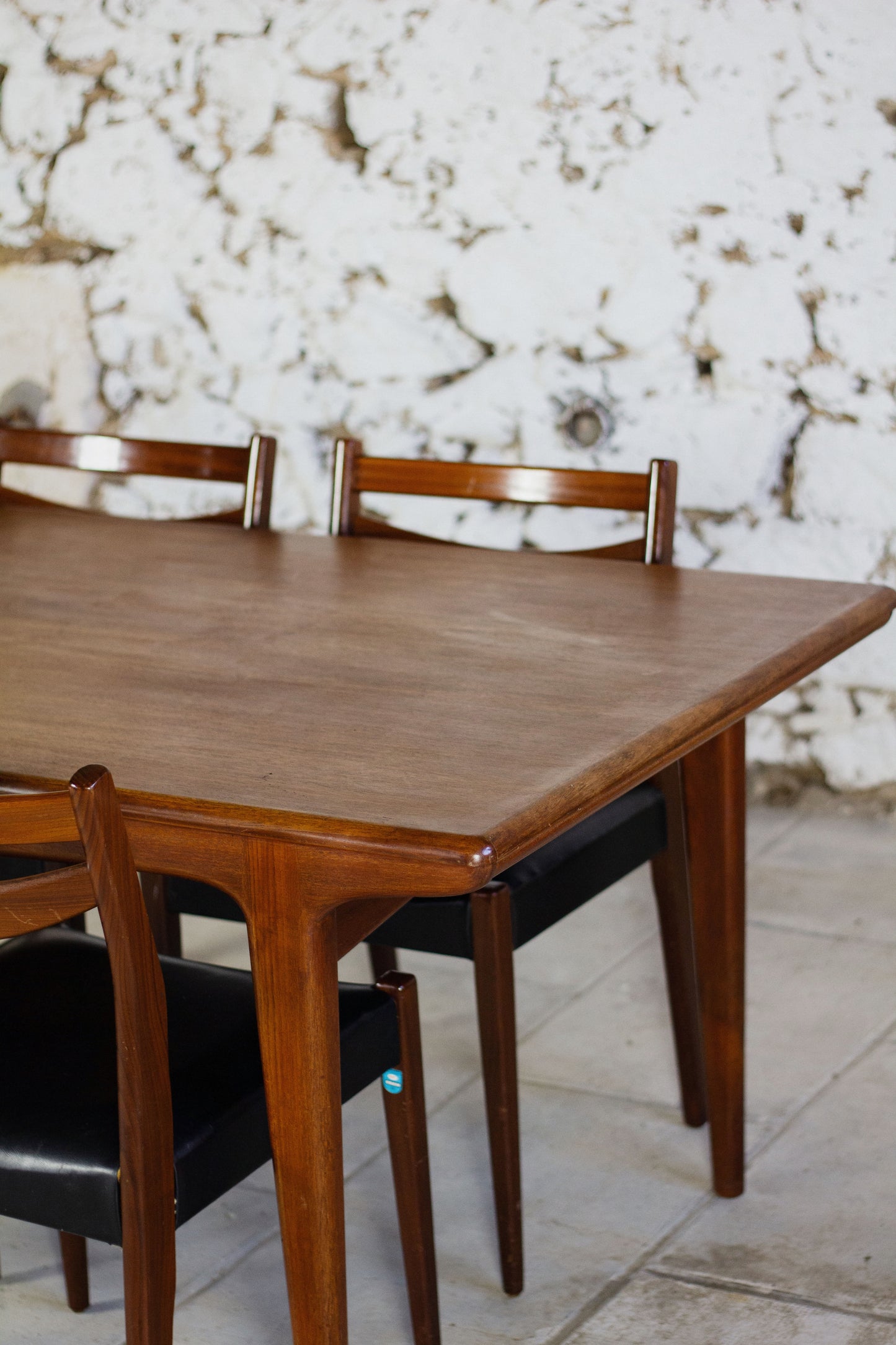 Table scandinave en teck avec rallonges par Johannes Andersen, 1960