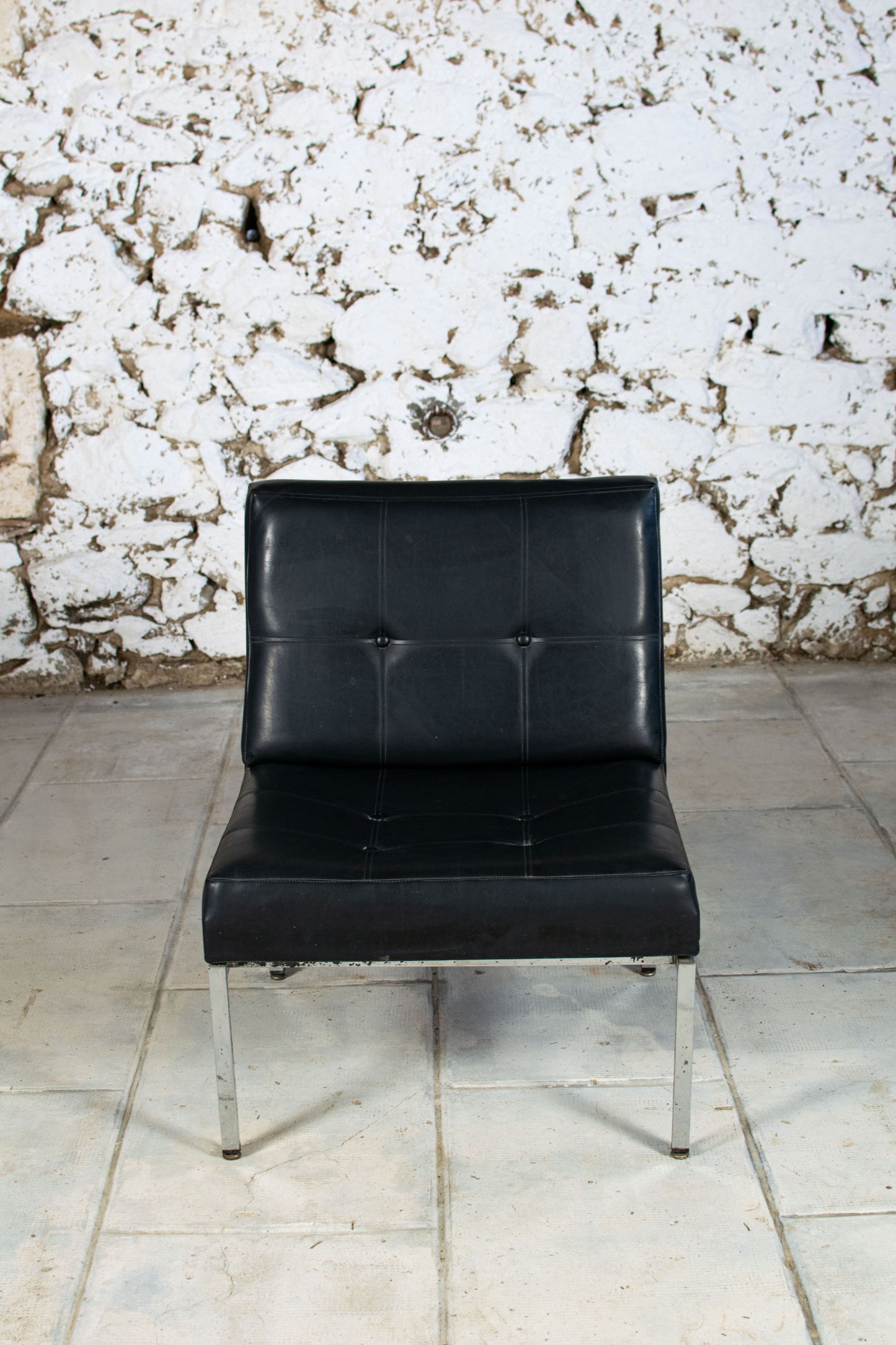 Chauffeuse style "samouraï" par Joseph André Motte, 1970