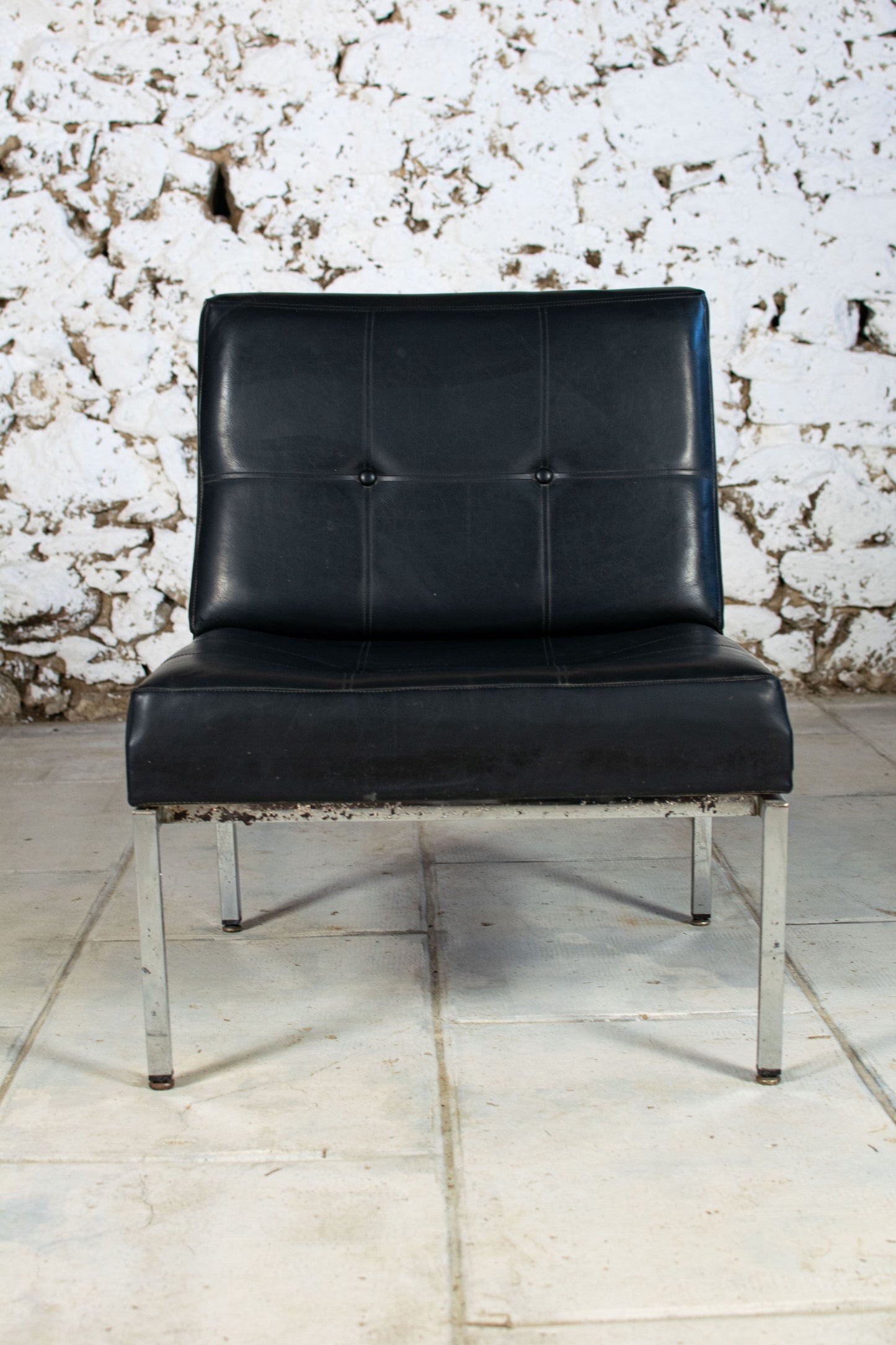Chauffeuse style "samouraï" par Joseph André Motte, 1970