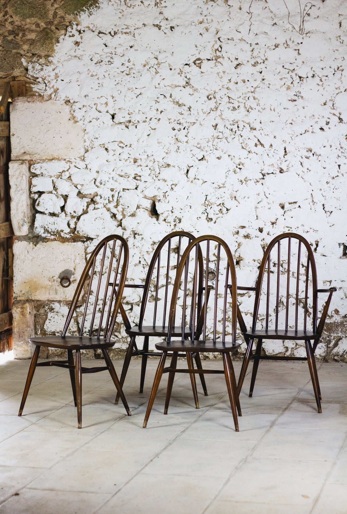 Fauteuils et chaises Ercol modèle "QUAKER", 1960