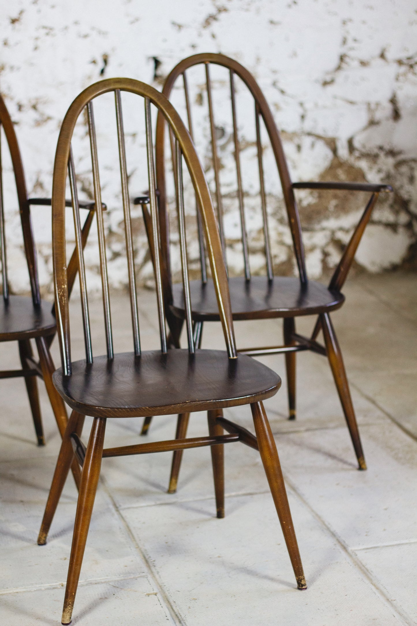 Fauteuils et chaises Ercol modèle "QUAKER", 1960