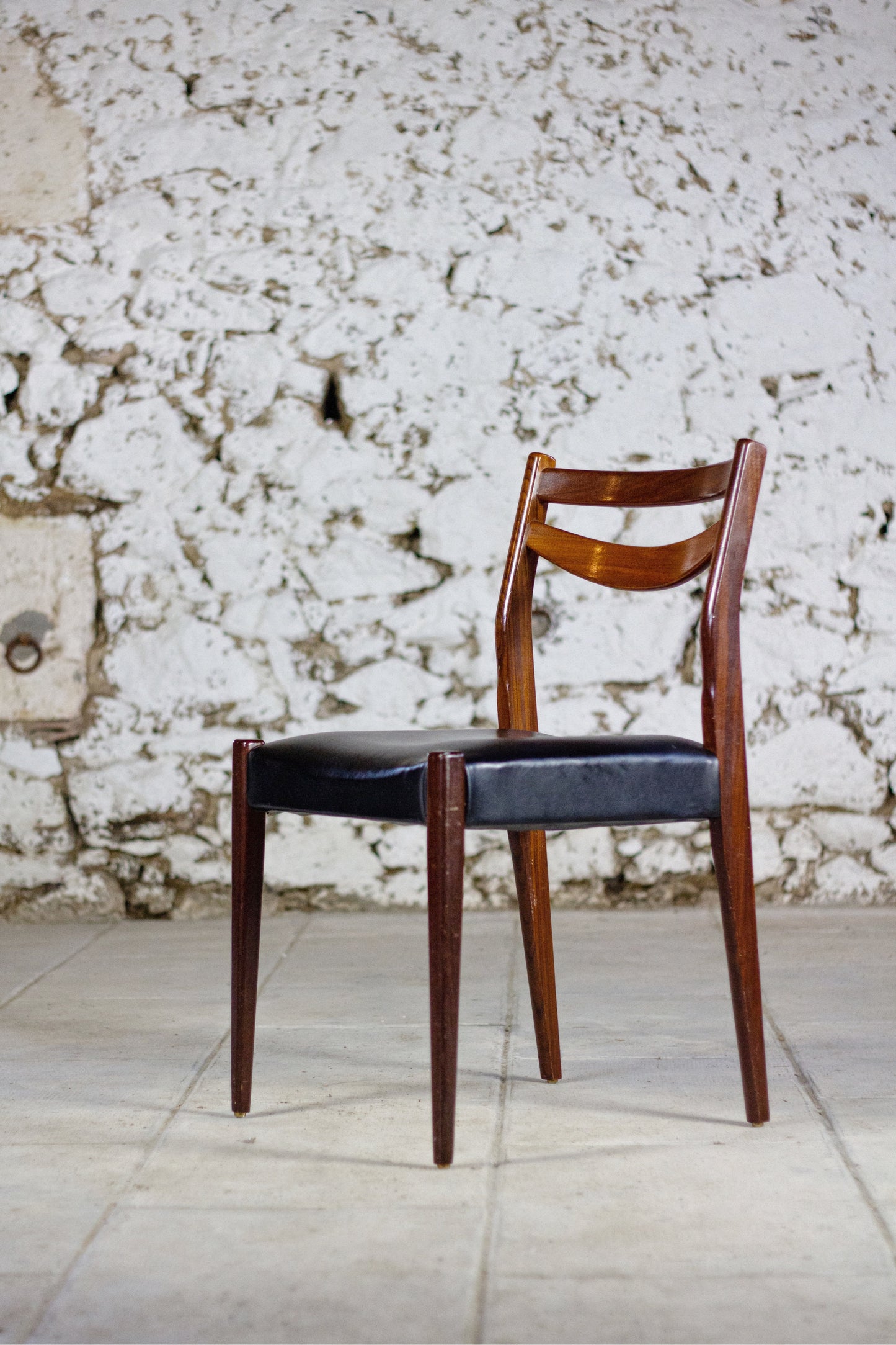Chaise scandinave en teck et skaï, 1960