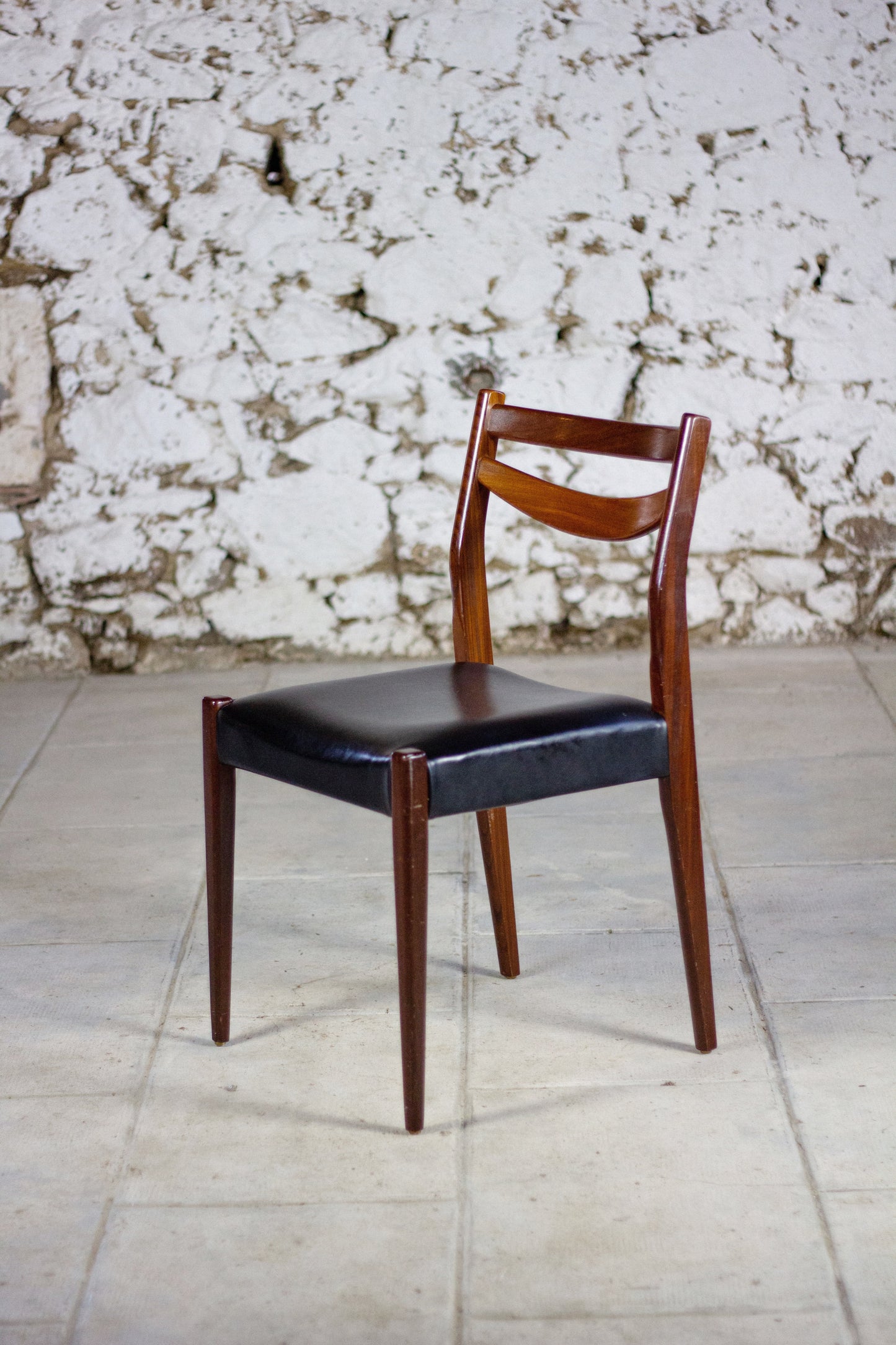 Chaise scandinave en teck et skaï, 1960