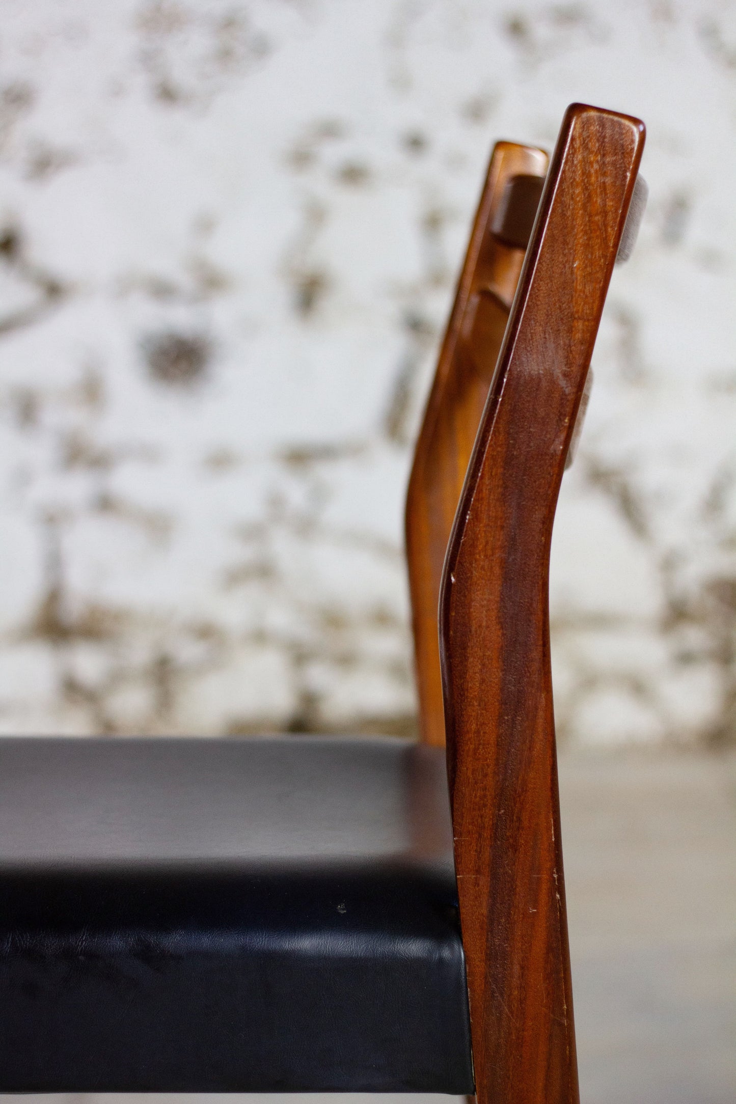 Chaise scandinave en teck et skaï, 1960