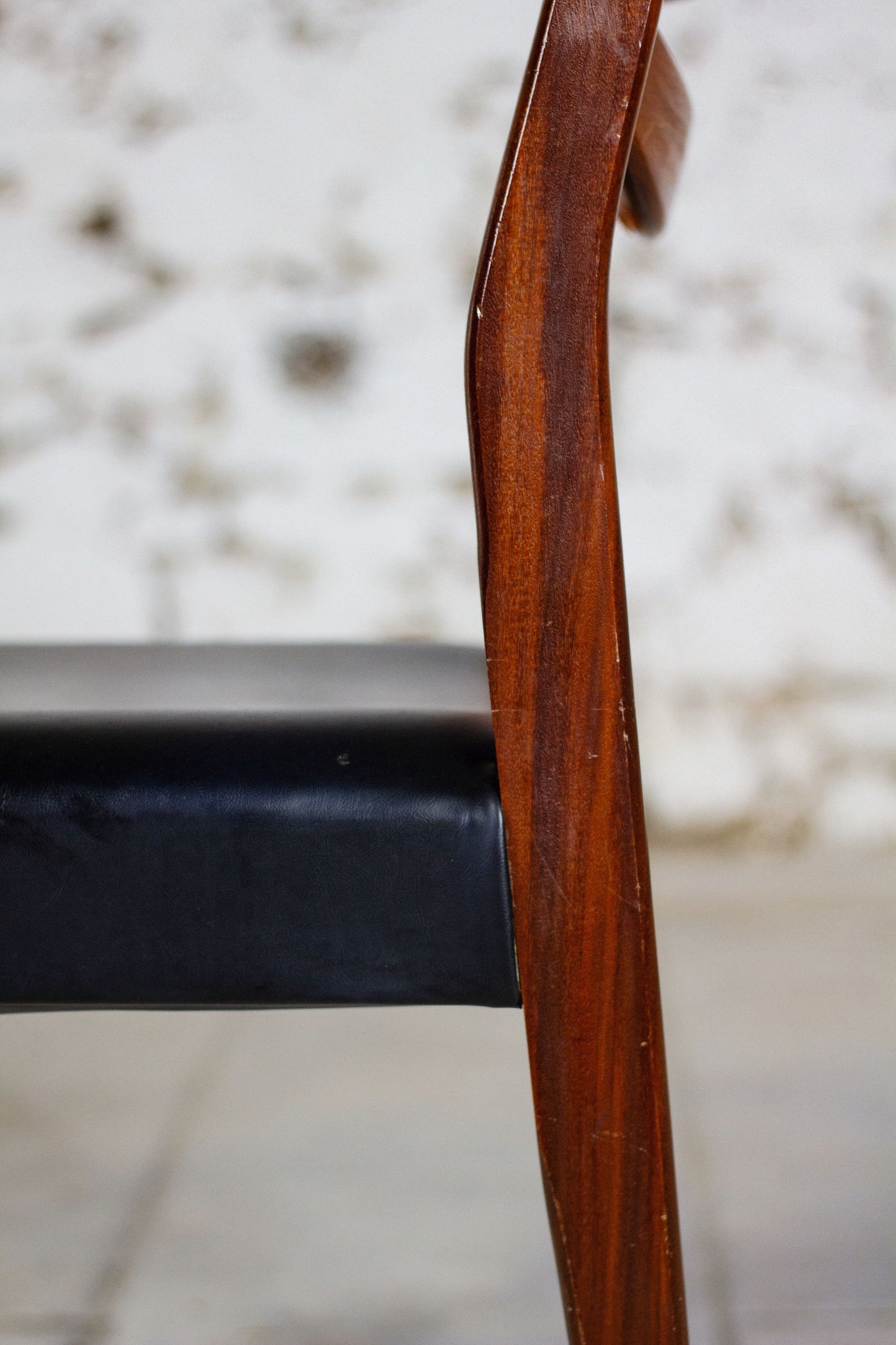 Chaise scandinave en teck et skaï, 1960