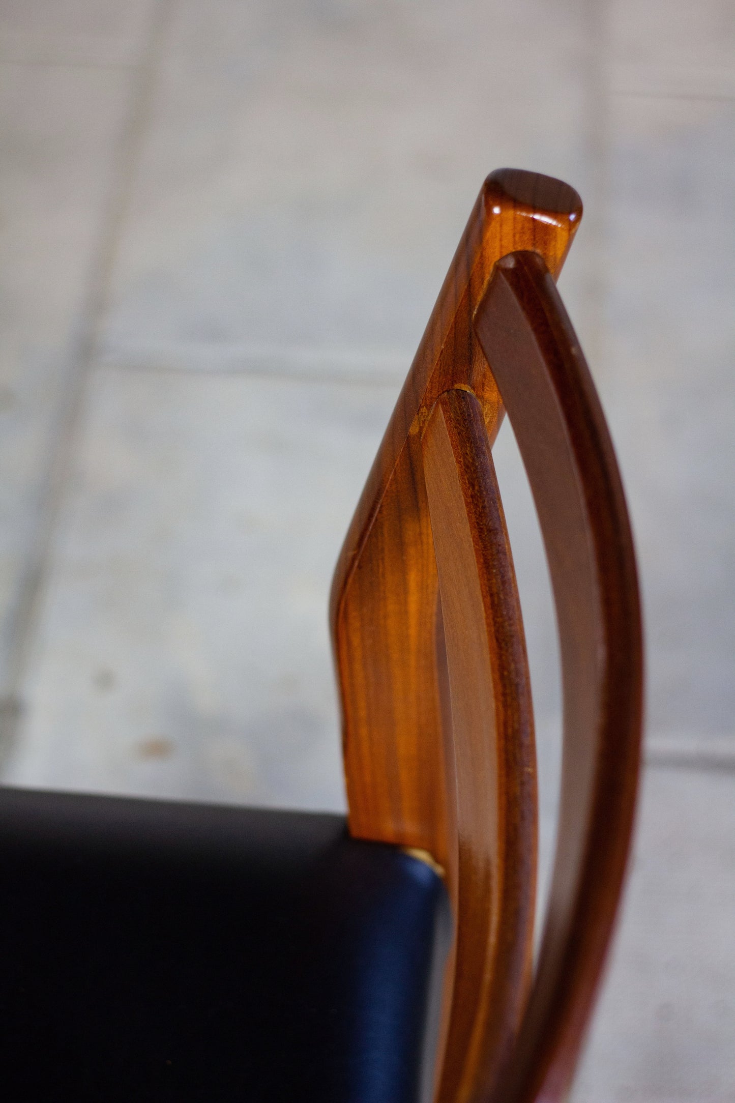 Chaise scandinave en teck et skaï, 1960