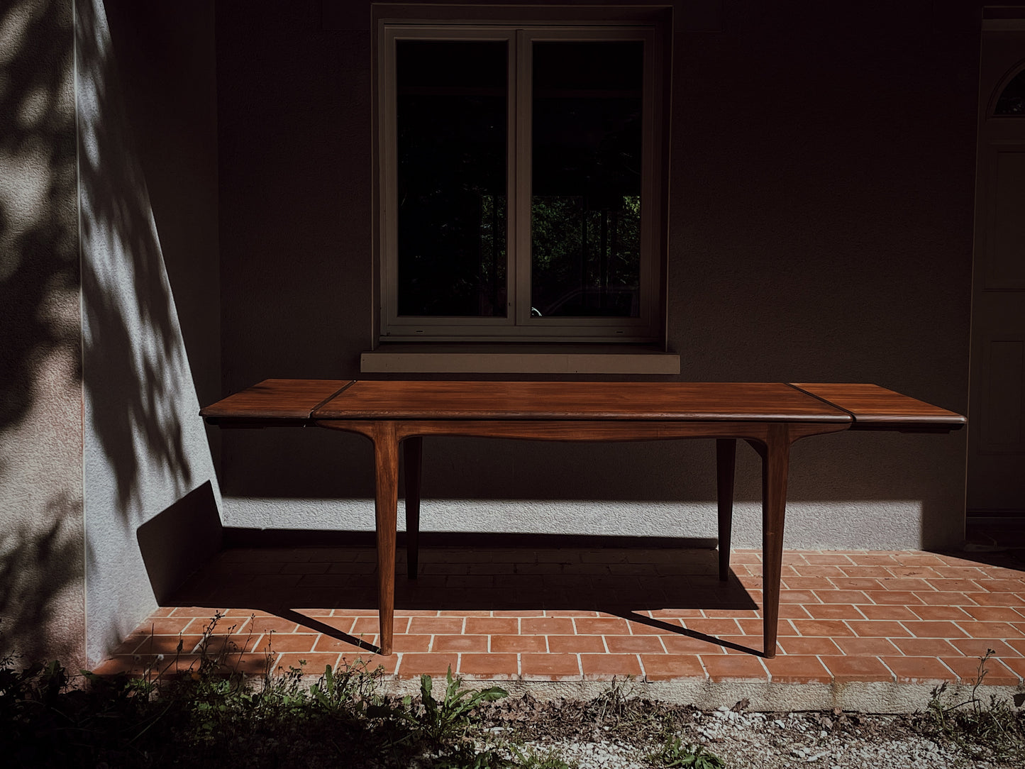 Table scandinave en teck avec rallonges par Johannes Andersen, 1960