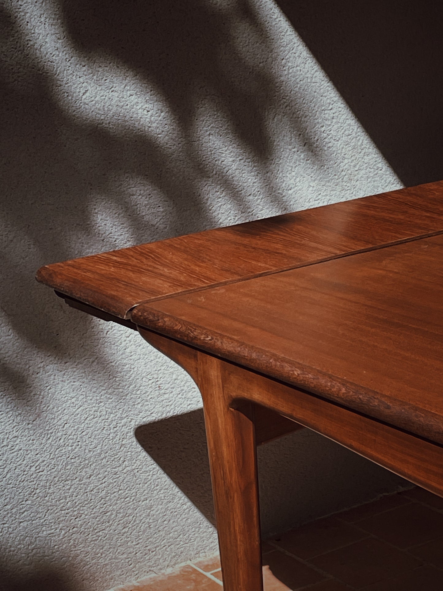 Table scandinave en teck avec rallonges par Johannes Andersen, 1960