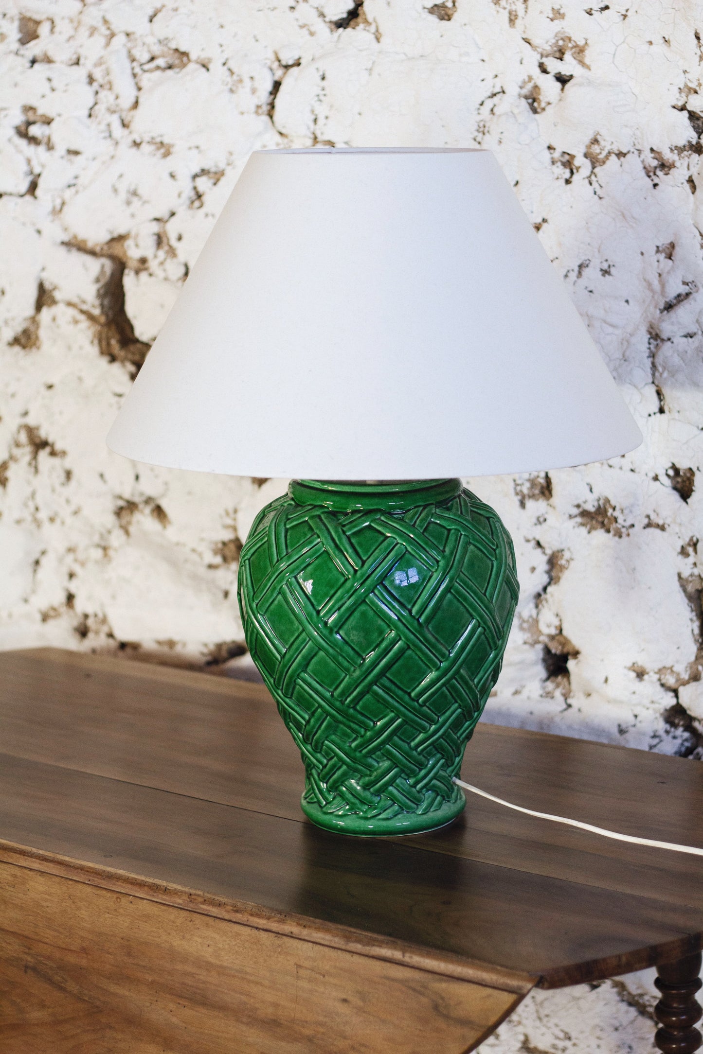 Lampe en faïence verte tressée