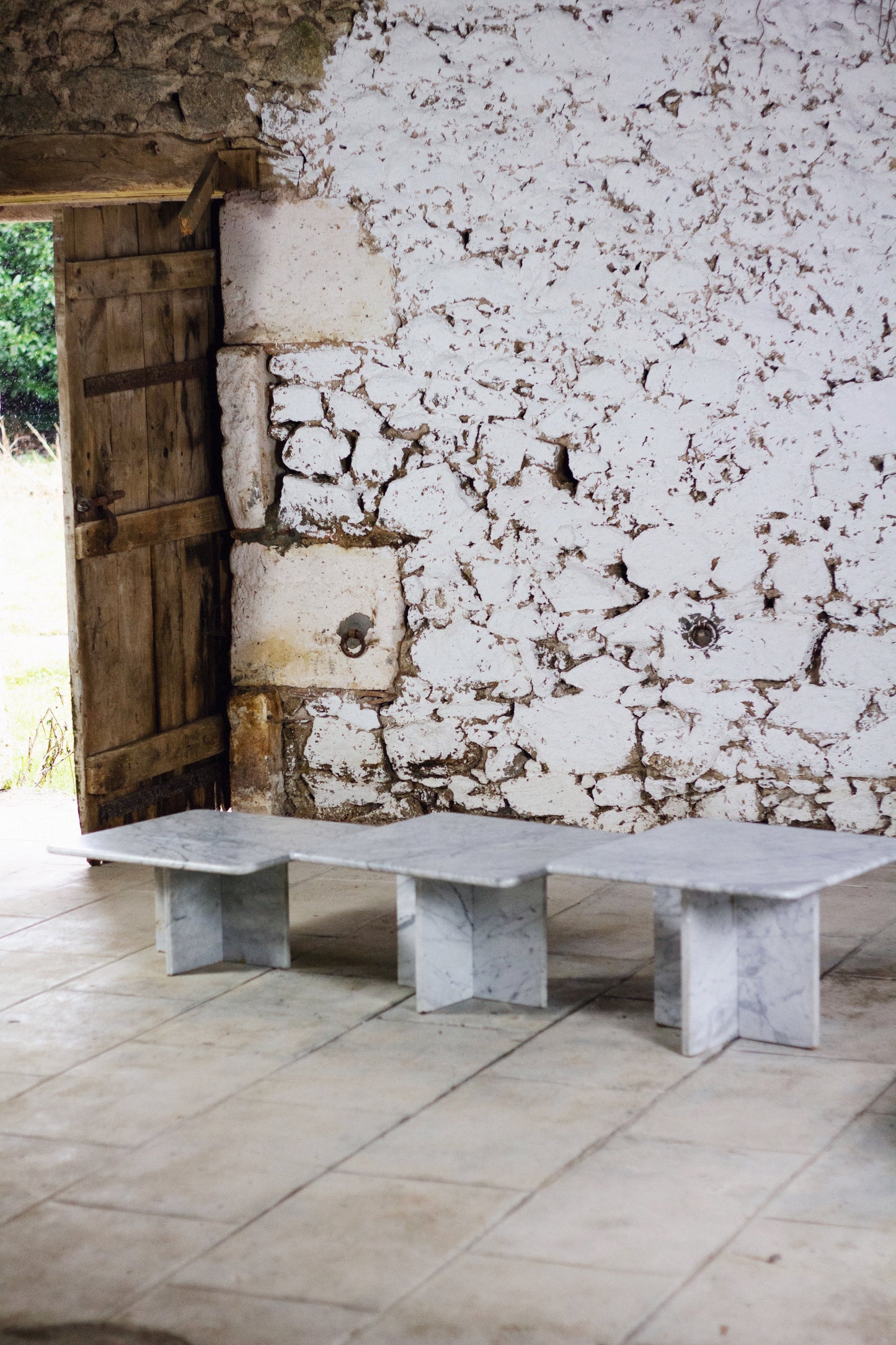 Ensemble de trois tables gigognes en marbre, 1970