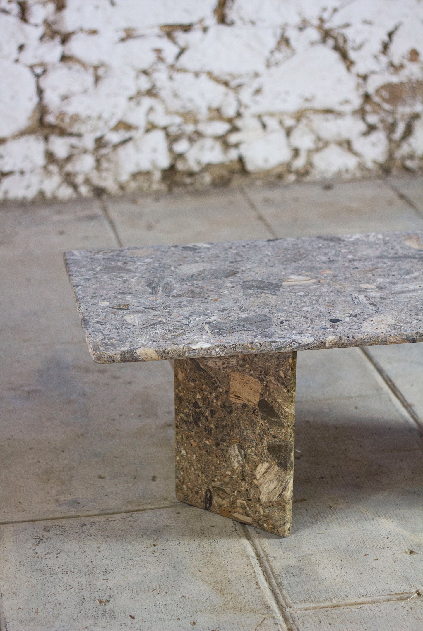 Table basse en travertin terrazzo, 1970