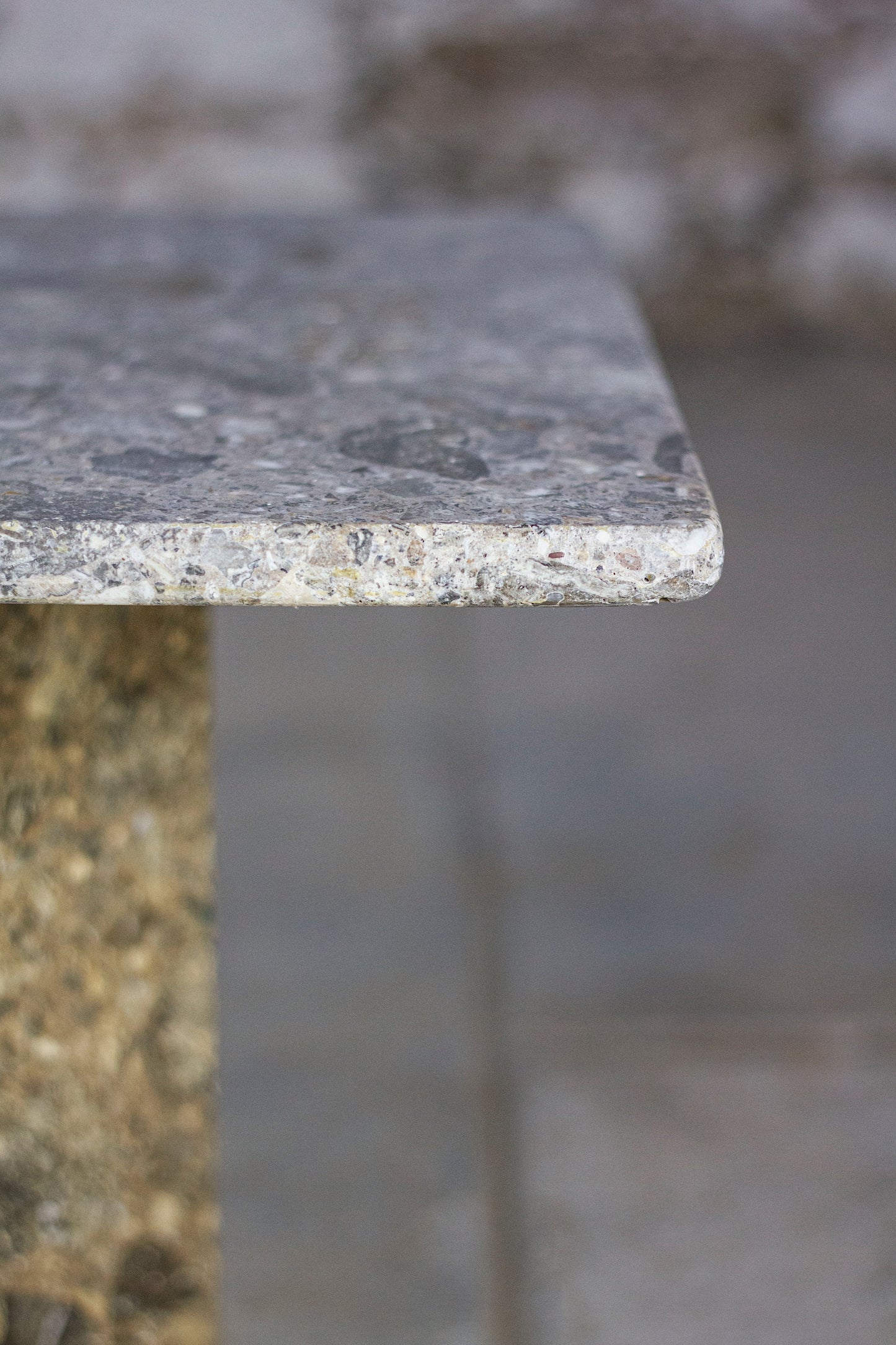 Table basse en travertin terrazzo, 1970