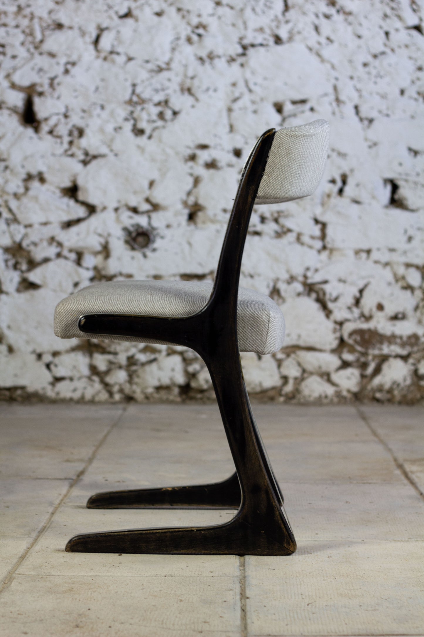 Lot de 5 chaises Kangourou Baumann, 1960