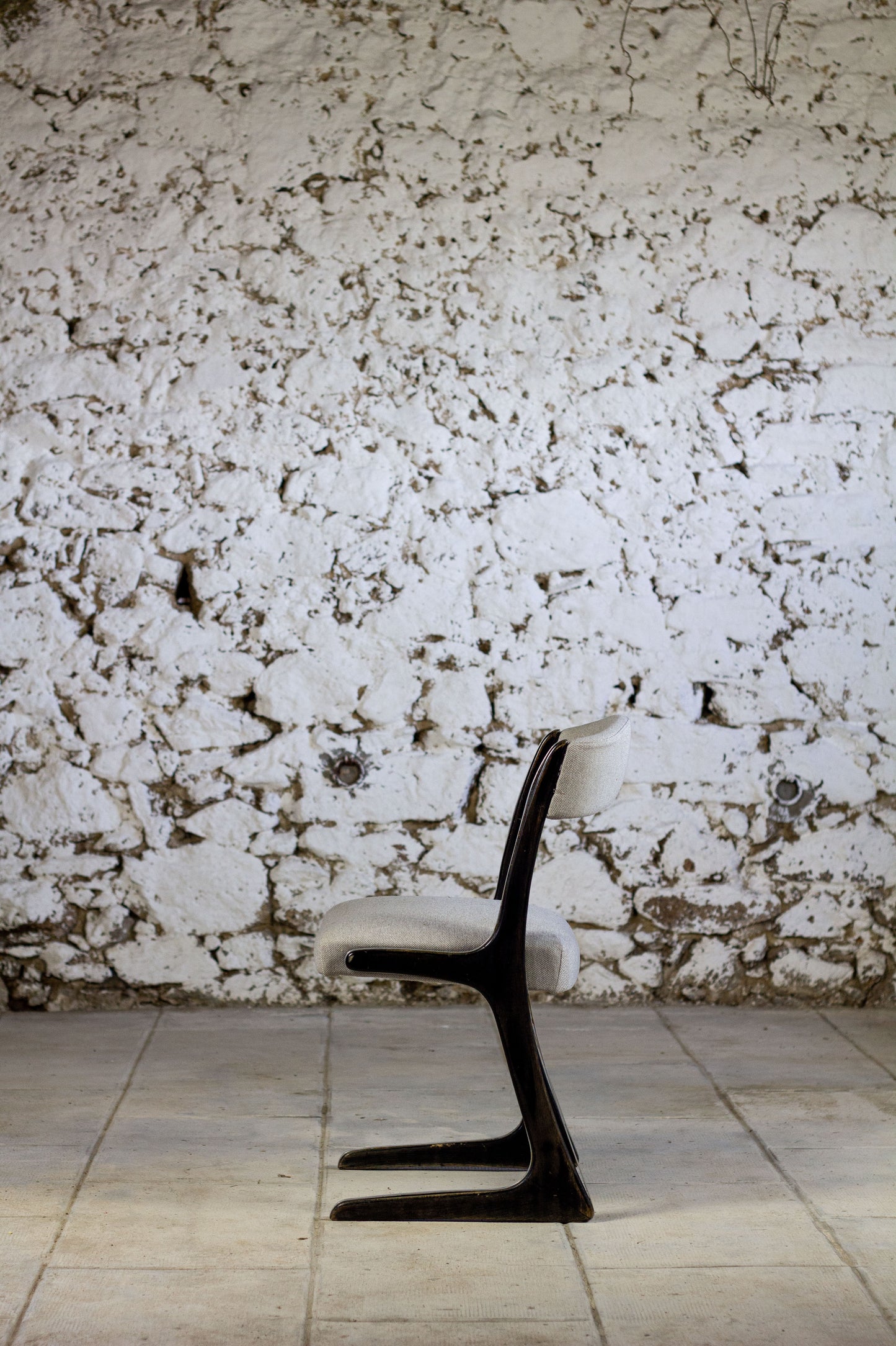 Lot de 5 chaises Kangourou Baumann, 1960