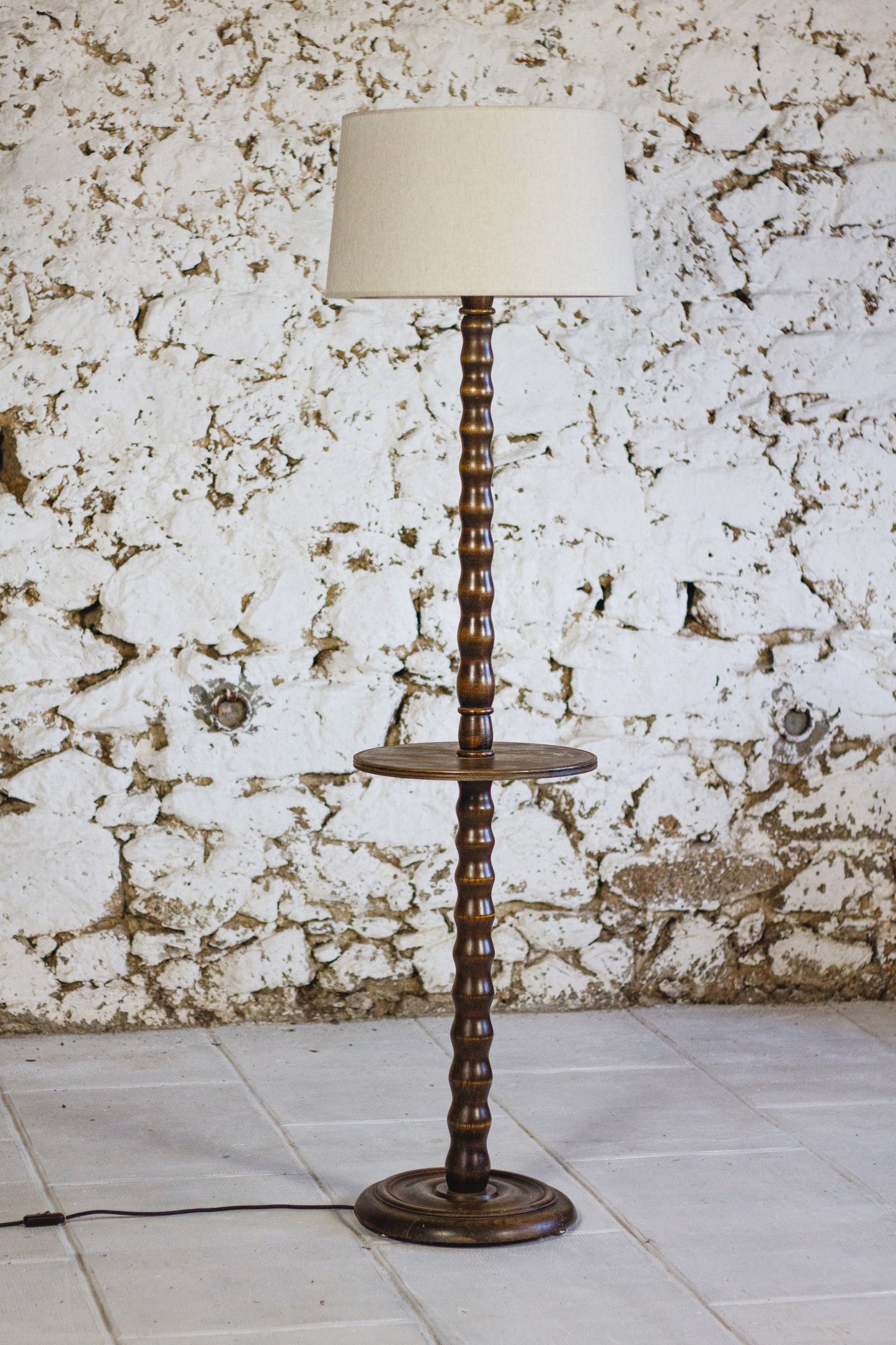 Lampadaire néo-rustique en bois tourné, 1950