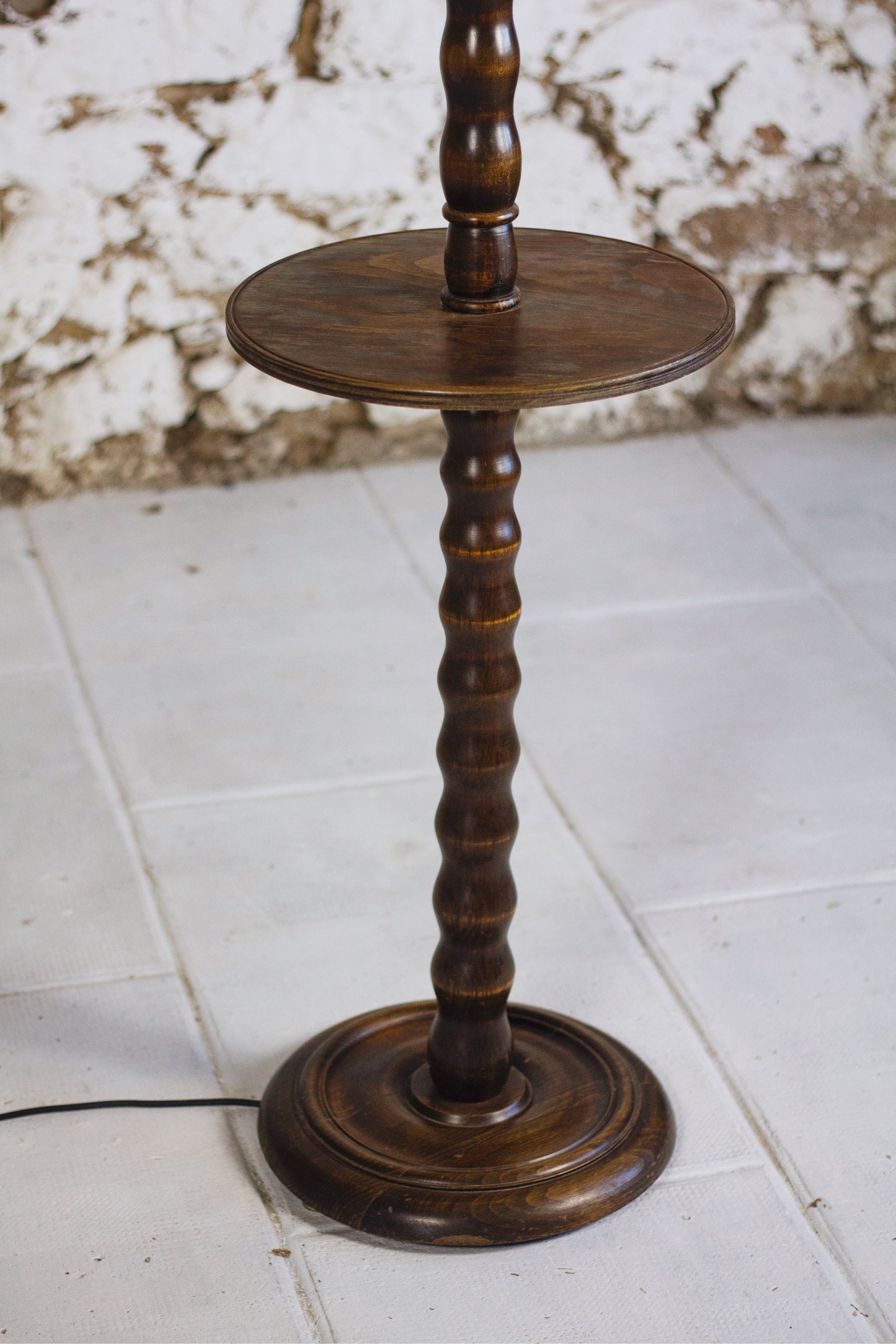 Lampadaire néo-rustique en bois tourné, 1950
