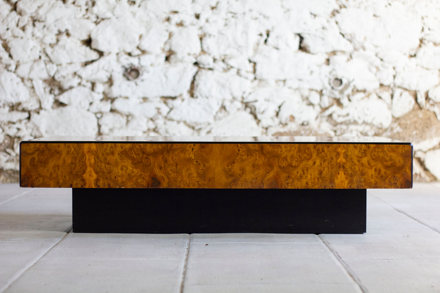 Table basse en loupe d'orme, 1970
