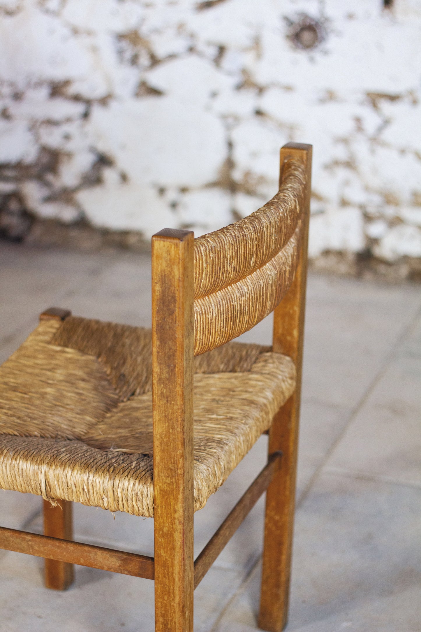4 chaises en paille "Week-end" par Pierre Gauthier Delaye, 1950