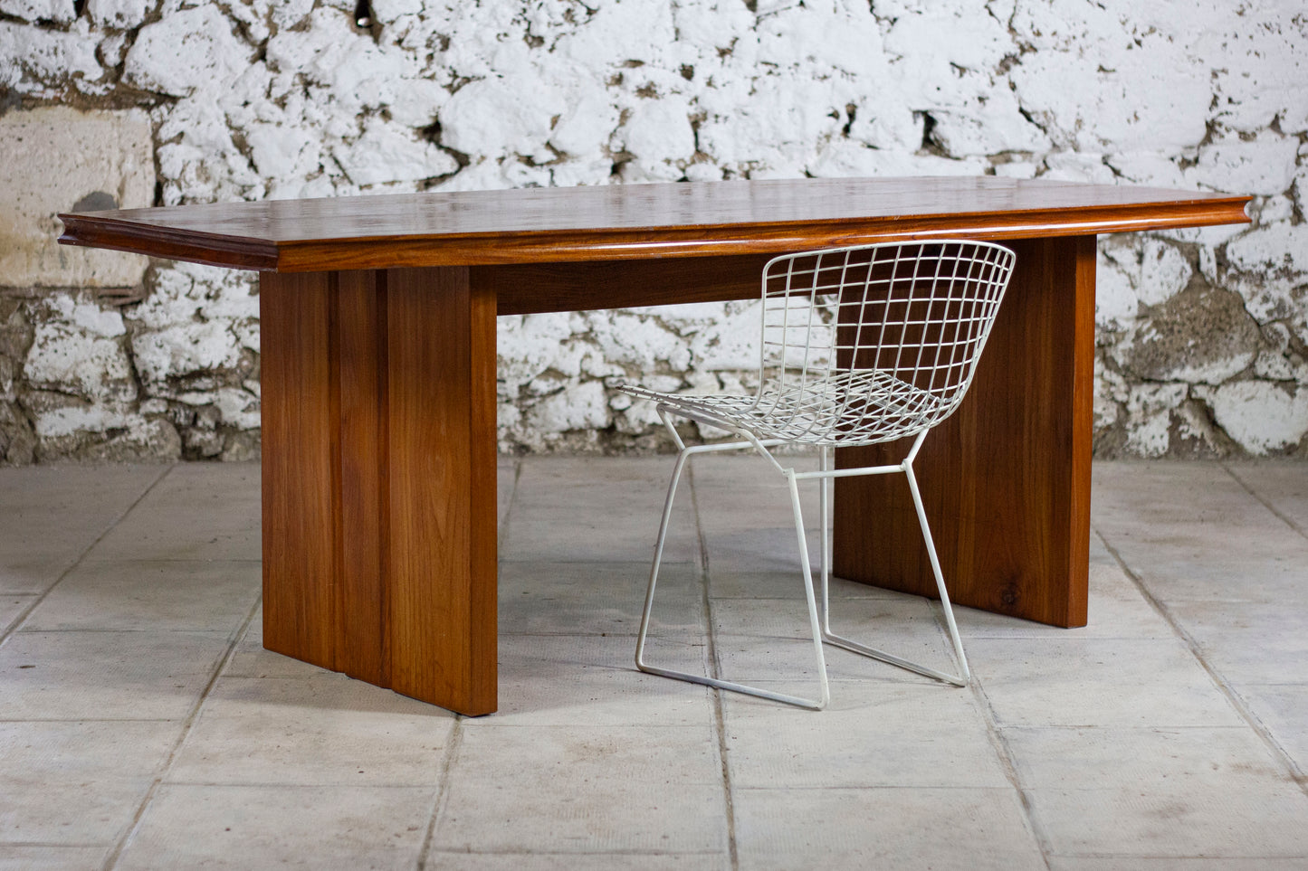 Grande table en orme massif dans le style de Pierre Chapo ou Maison Regain, 1970
