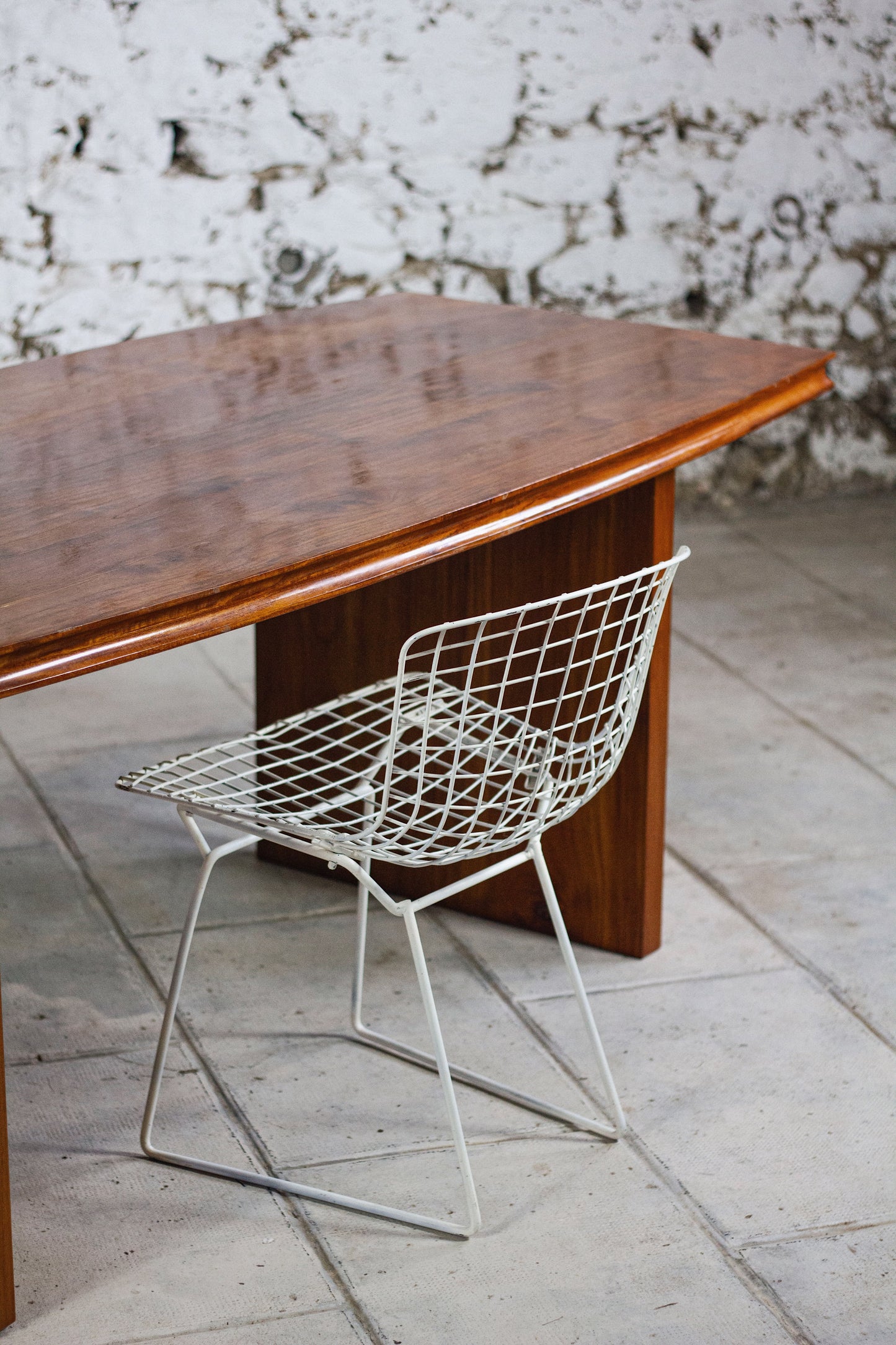 Grande table en orme massif dans le style de Pierre Chapo ou Maison Regain, 1970