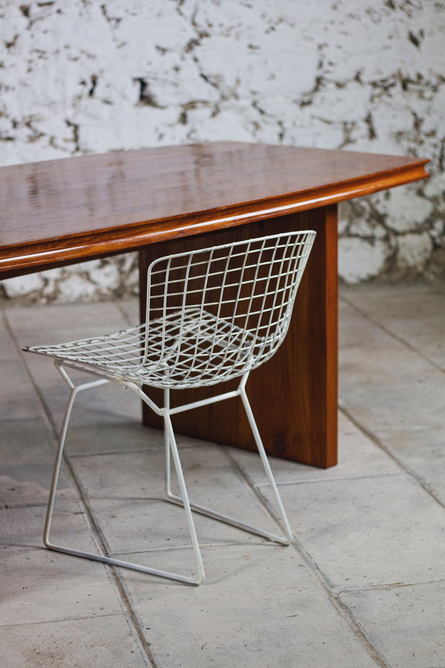 Grande table en orme massif dans le style de Pierre Chapo ou Maison Regain, 1970