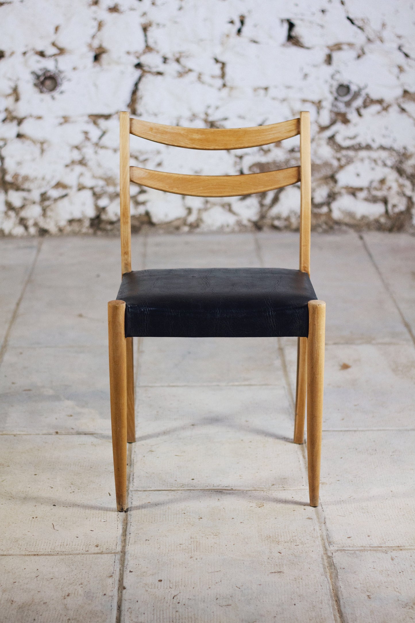 Chaise scandinave vintage en teck et skaï, 1960