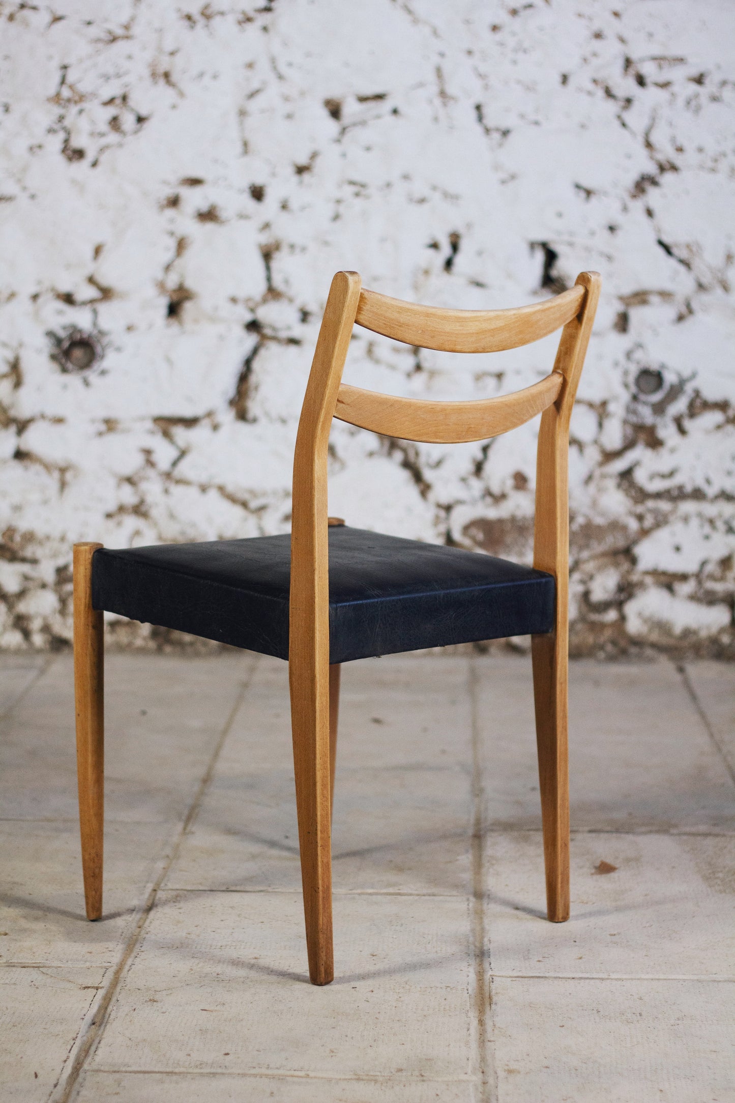 Chaise scandinave vintage en teck et skaï, 1960