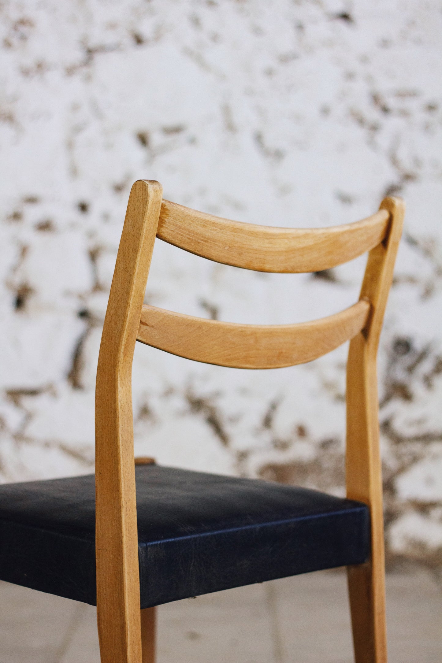Chaise scandinave vintage en teck et skaï, 1960