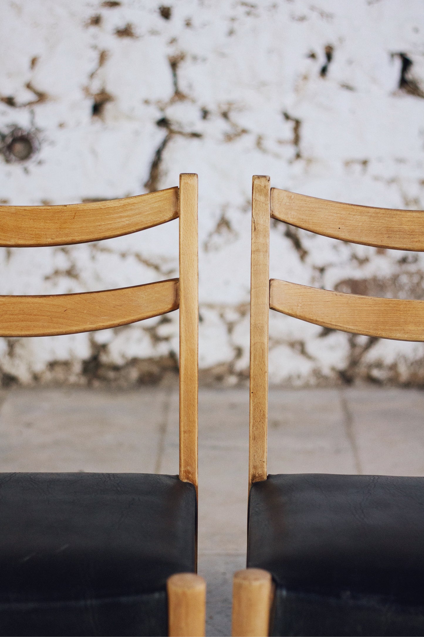 Chaise scandinave vintage en teck et skaï, 1960