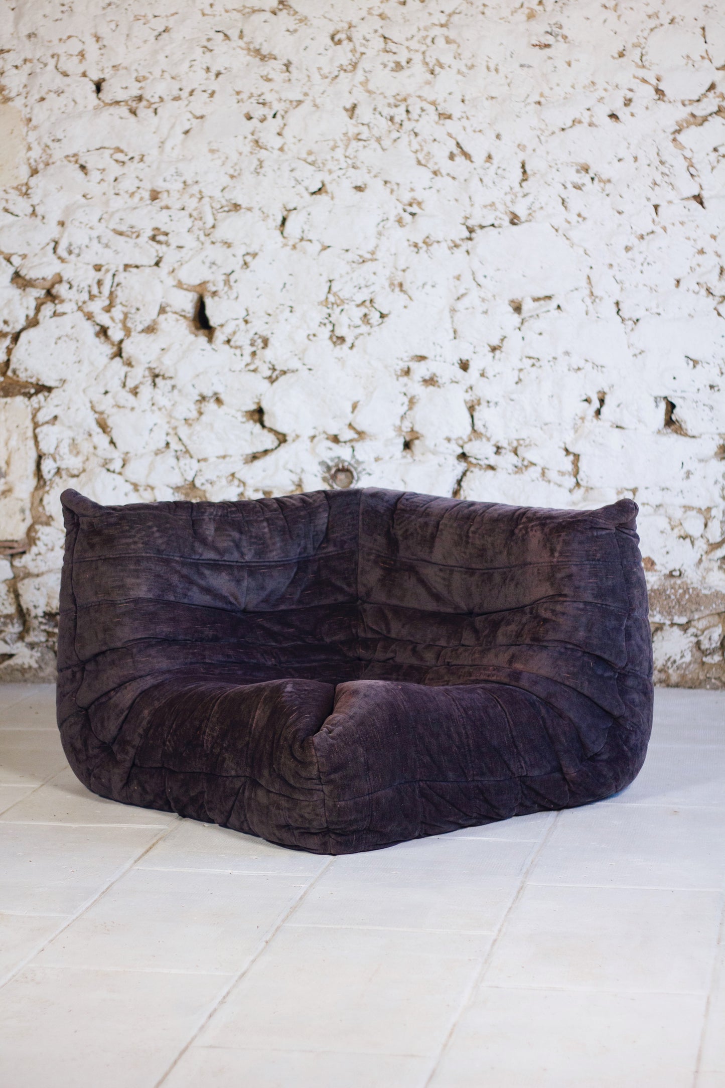 Chauffeuse d'angle Togo aubergine par Michel Ducaroy pour Ligne Roset