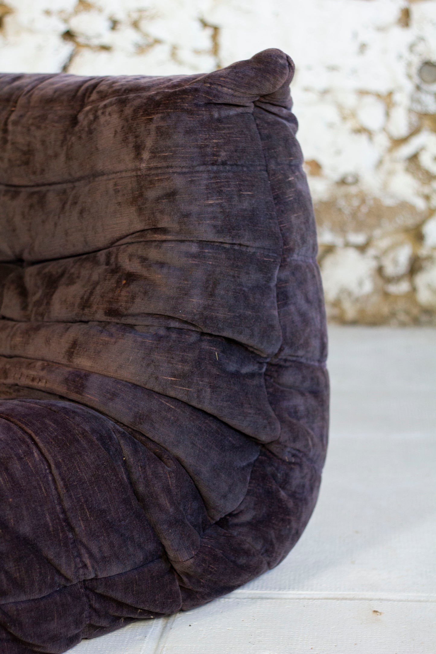 Chauffeuse d'angle Togo aubergine par Michel Ducaroy pour Ligne Roset