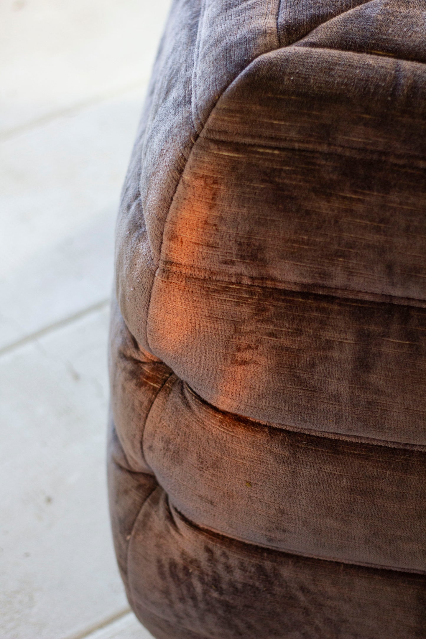 Chauffeuse d'angle Togo aubergine par Michel Ducaroy pour Ligne Roset