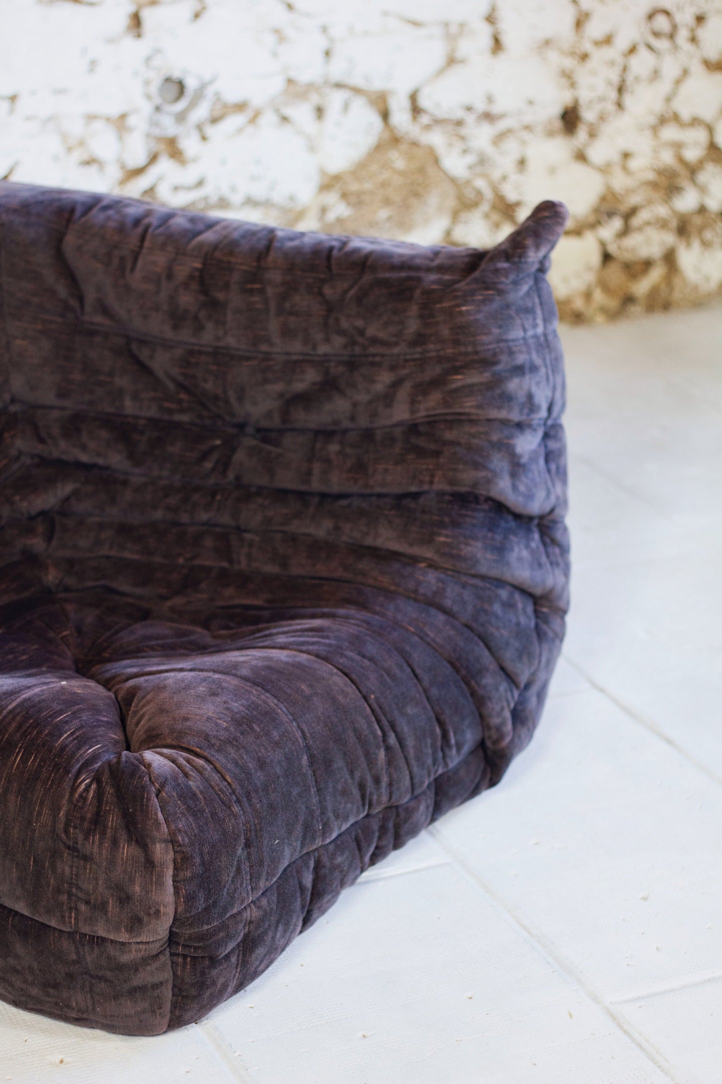 Chauffeuse d'angle Togo aubergine par Michel Ducaroy pour Ligne Roset