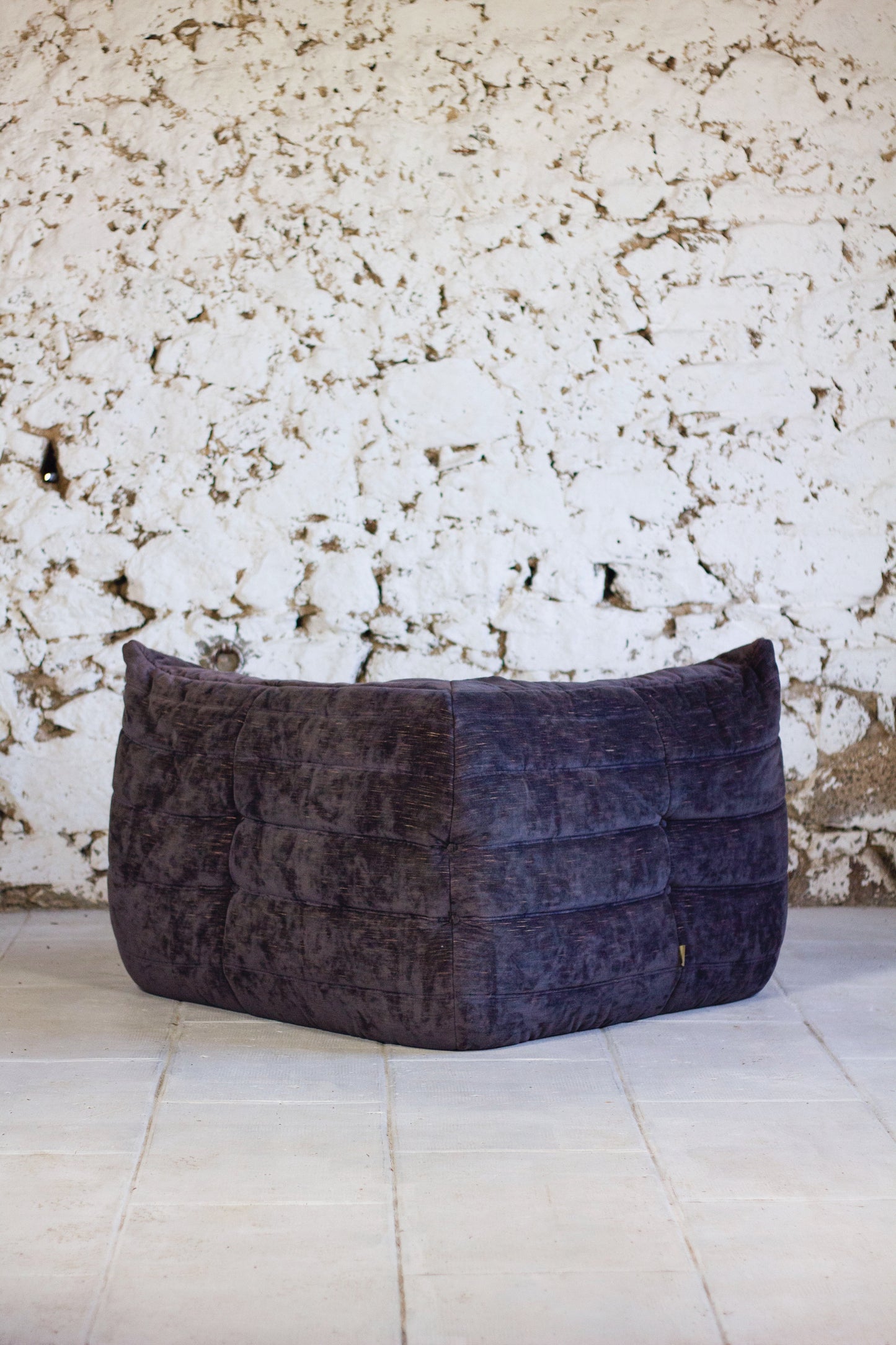 Chauffeuse d'angle Togo aubergine par Michel Ducaroy pour Ligne Roset