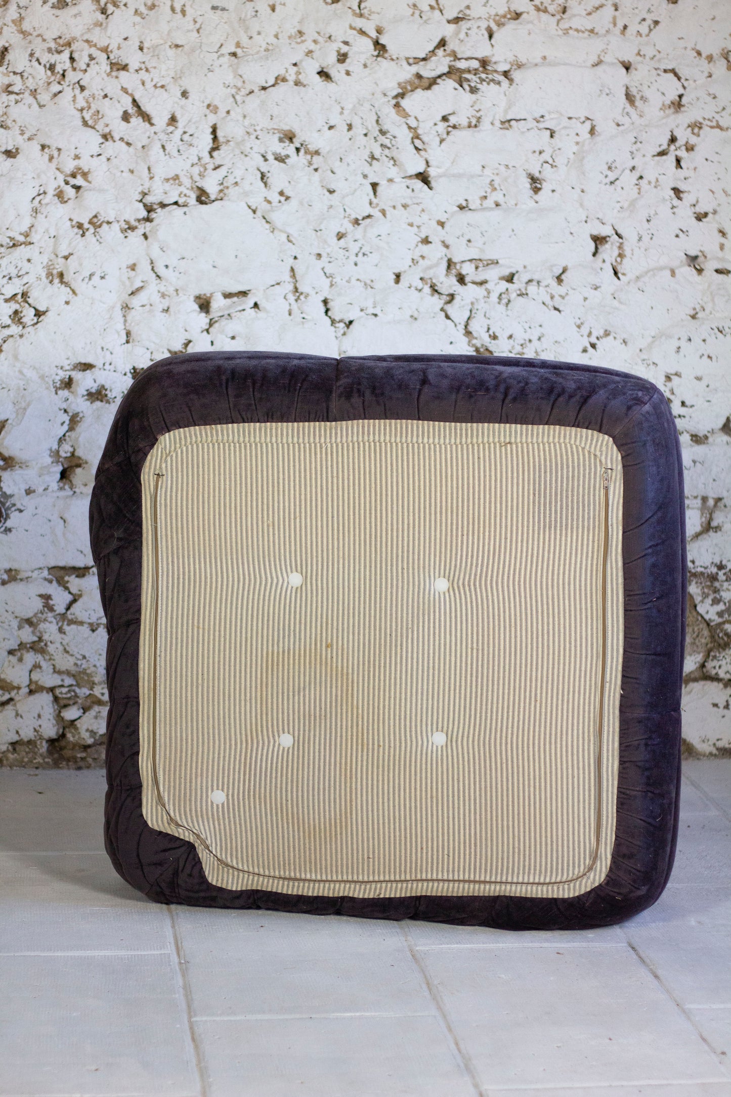 Chauffeuse d'angle Togo aubergine par Michel Ducaroy pour Ligne Roset