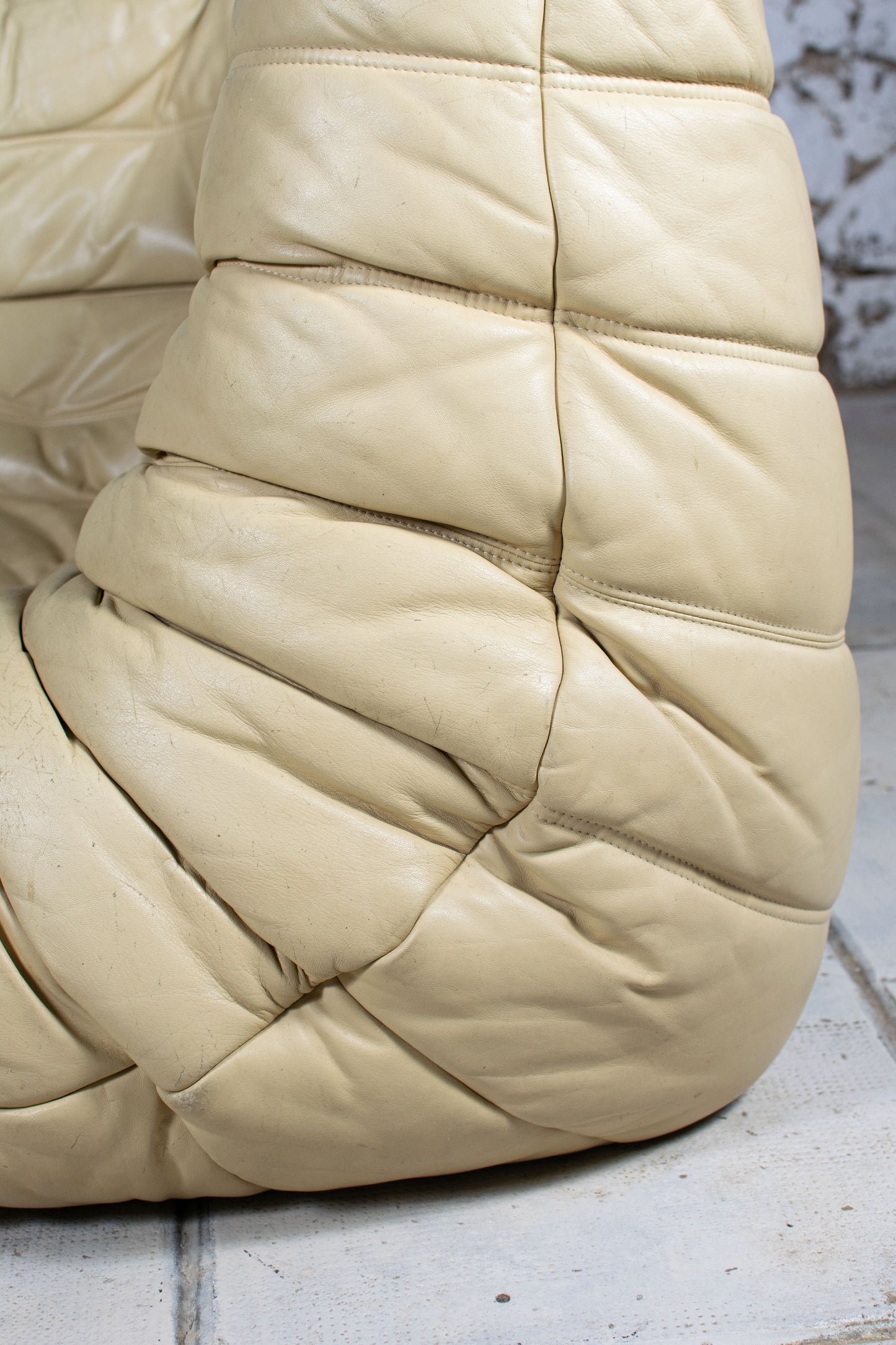 Fauteuil d'angle Togo par Michel Ducaroy, LIGNE ROSET