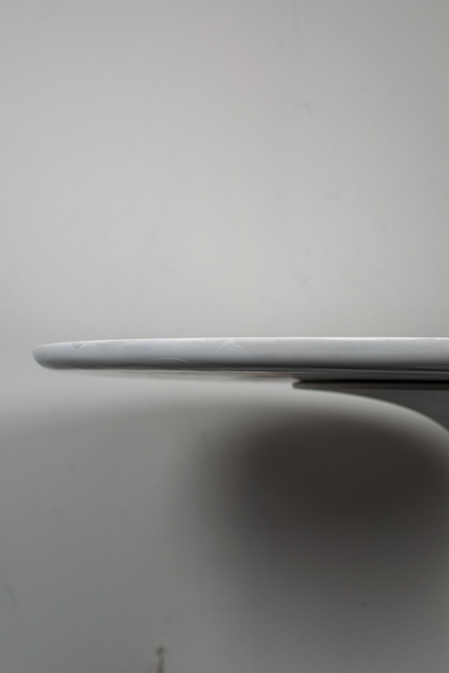 Table Tulip Maurice Burke, ARKANA