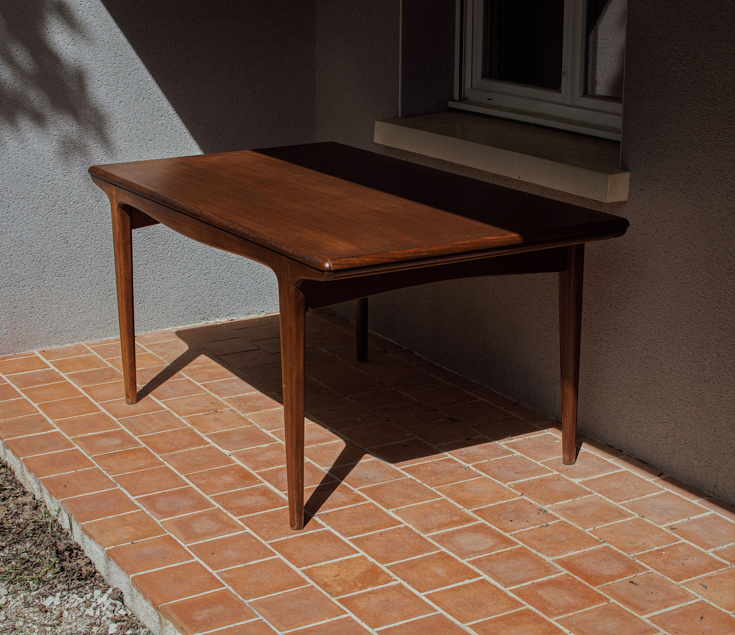 Table scandinave en teck avec rallonges par Johannes Andersen, 1960