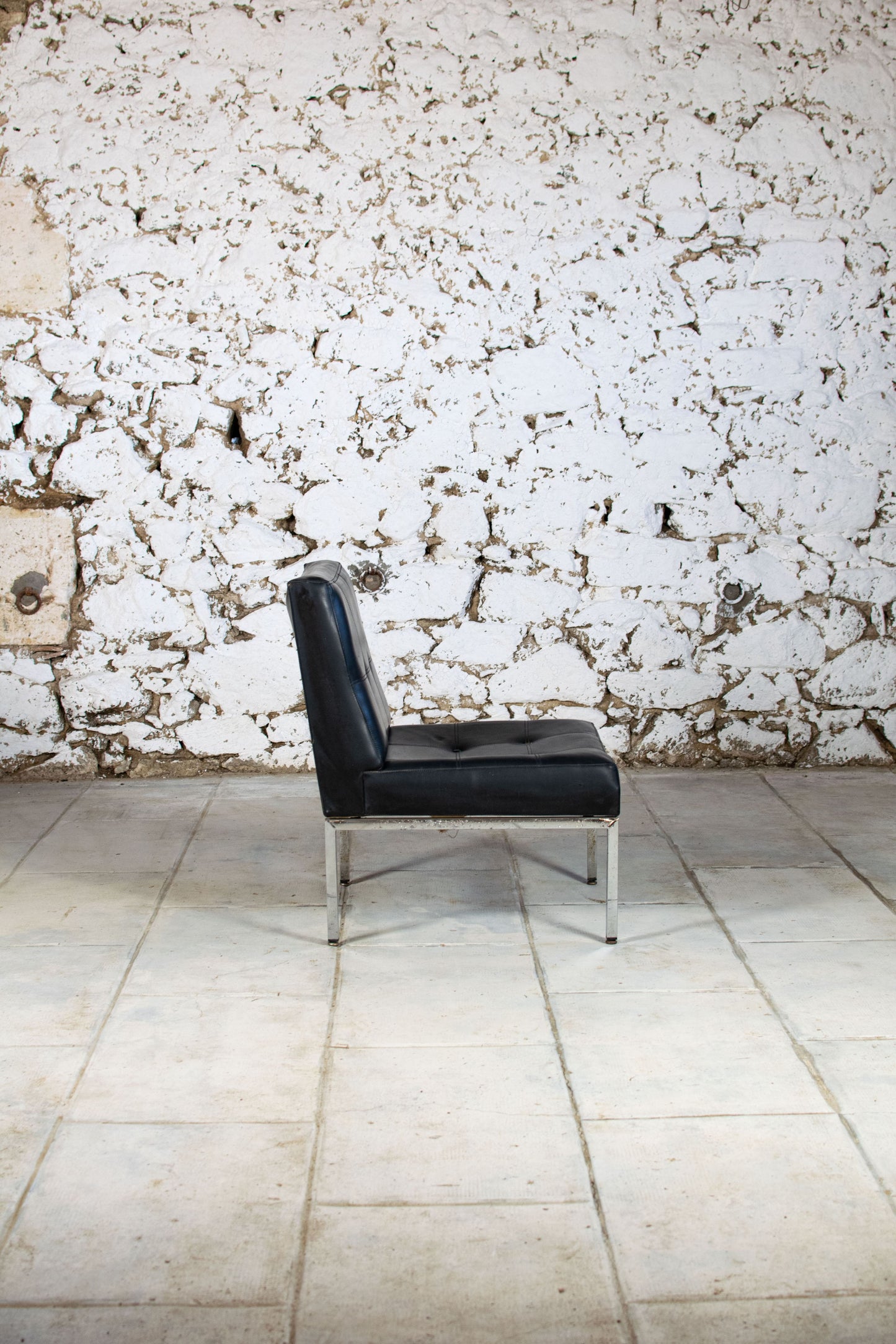 Chauffeuse style "samouraï" par Joseph André Motte, 1970