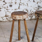 Paire de tabourets de bar style brutaliste en orme massif