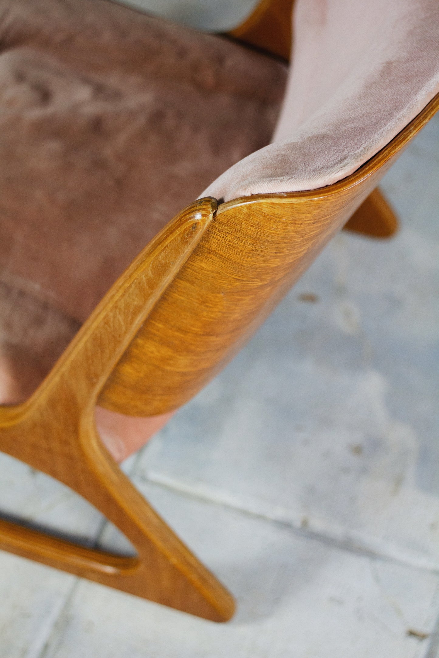Paire de fauteuils lounge "traineau" Baumann, 1960
