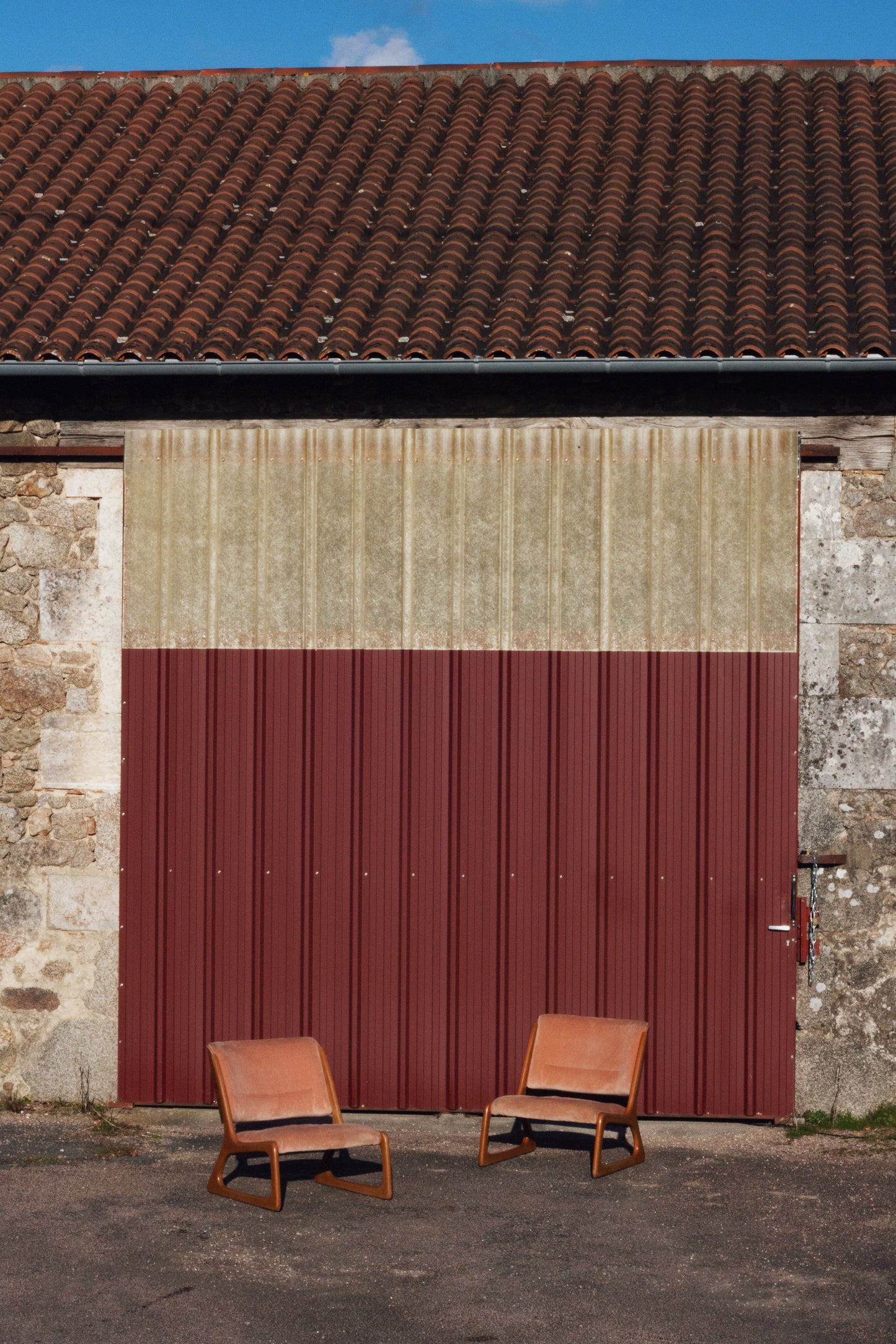 Paire de fauteuils lounge "traineau" Baumann, 1960