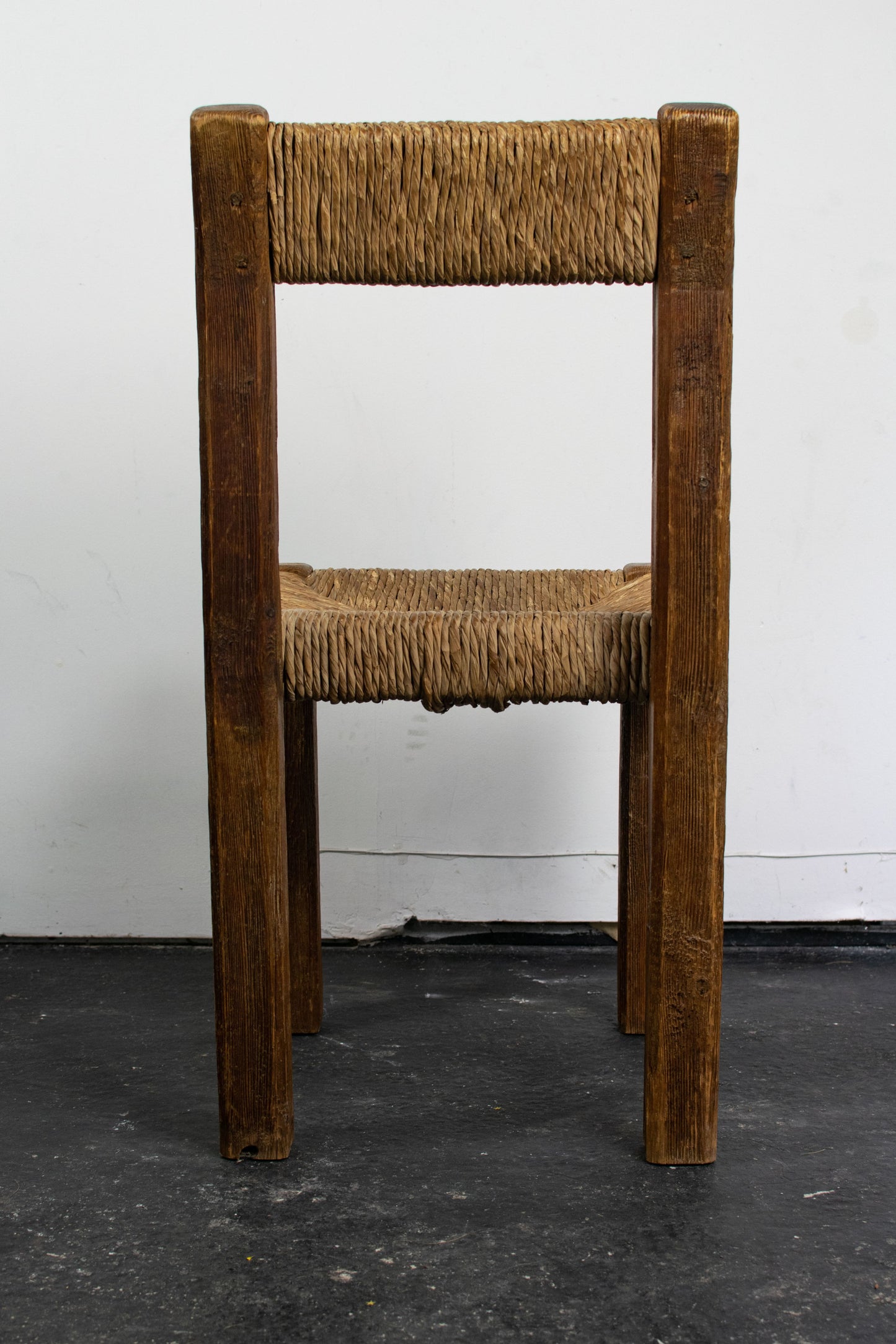 Chaise brutaliste paille et pin, 1950