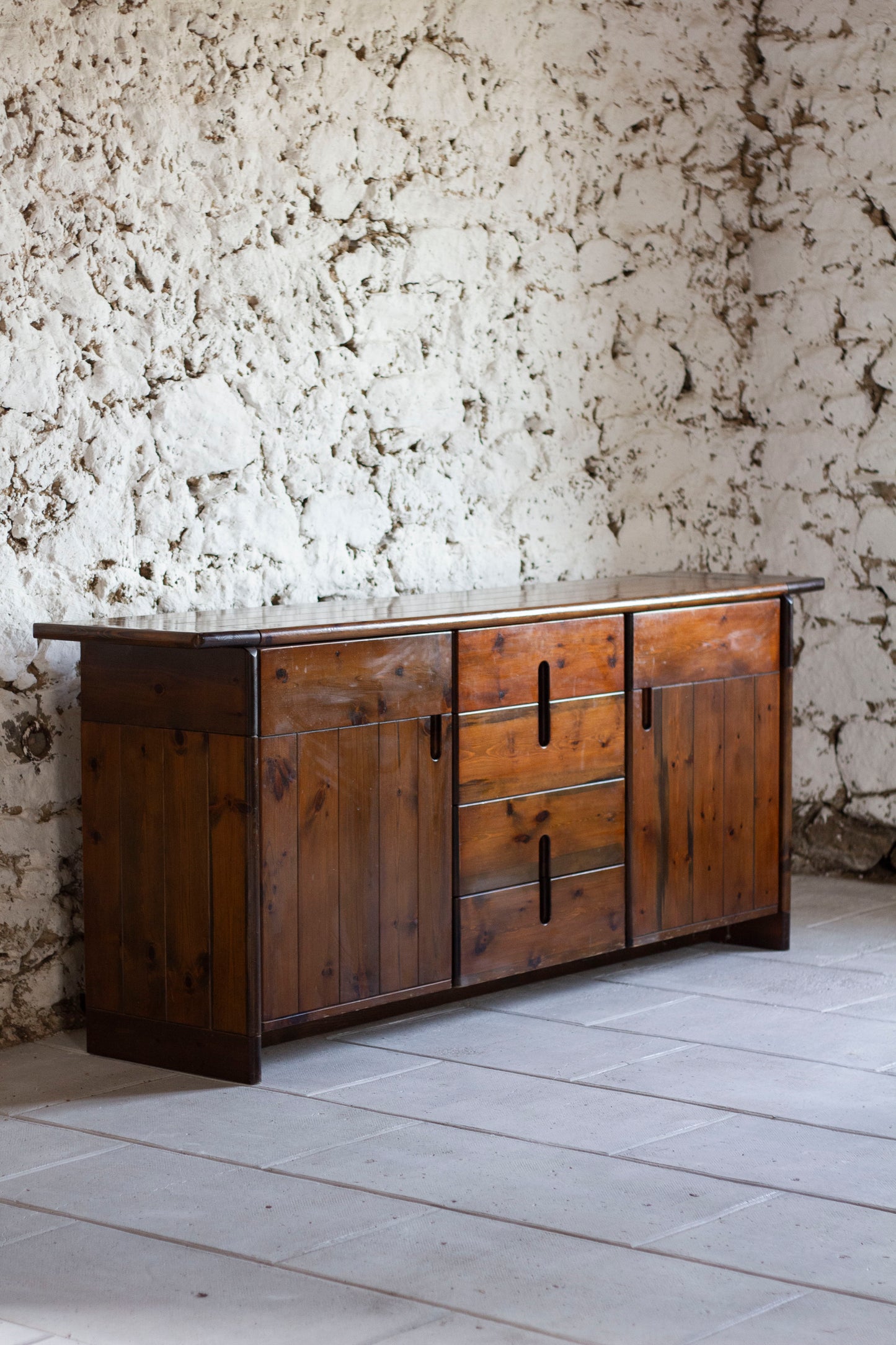 Enfilade Silvio Coppola en pin massif teinté, 1970