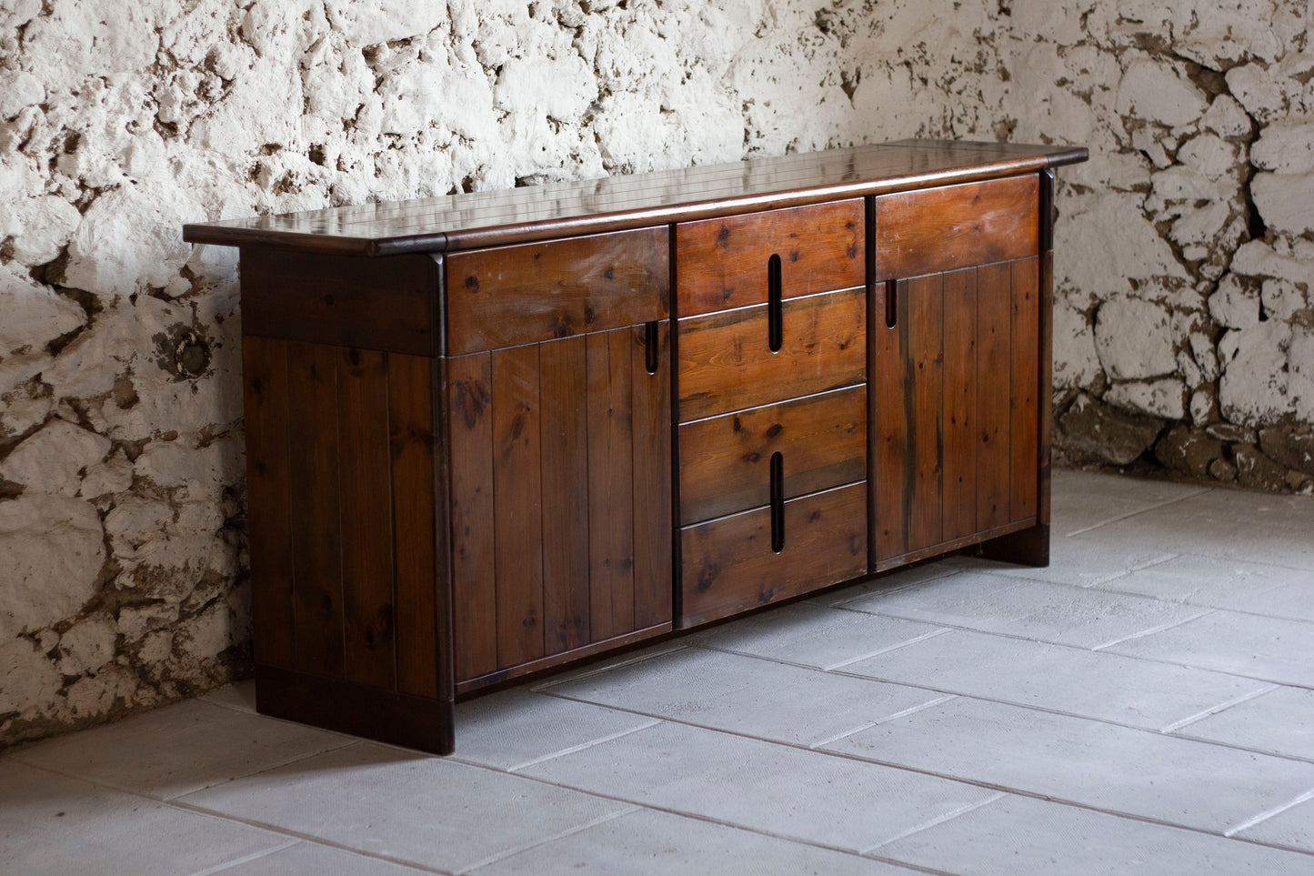 Enfilade Silvio Coppola en pin massif teinté, 1970