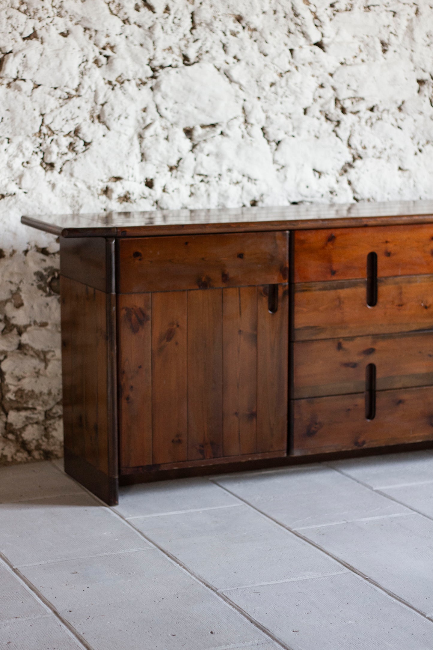 Enfilade Silvio Coppola en pin massif teinté, 1970