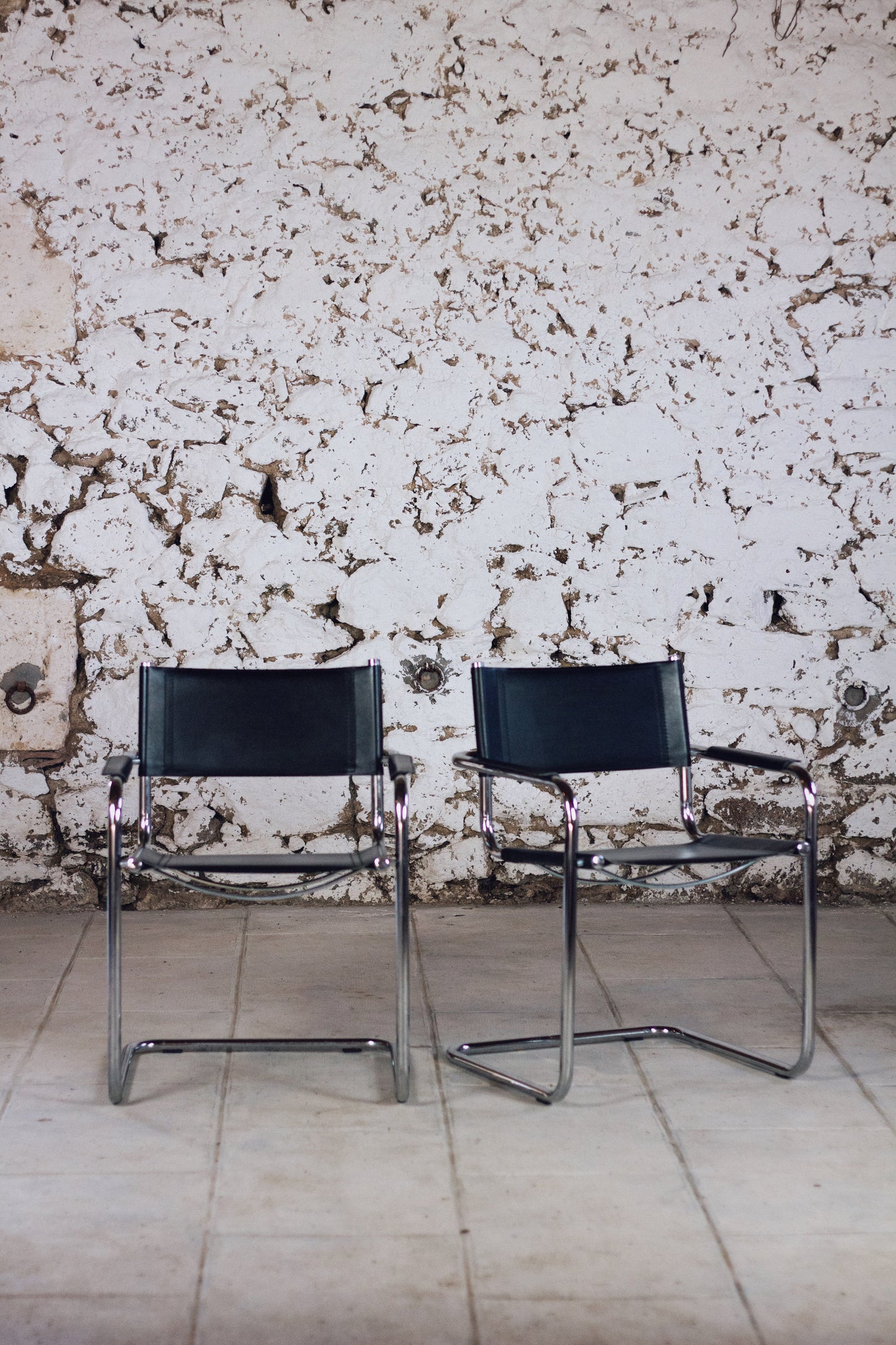 Paire de fauteuils cantilever dans le goût de Marcel Breuer, 1970