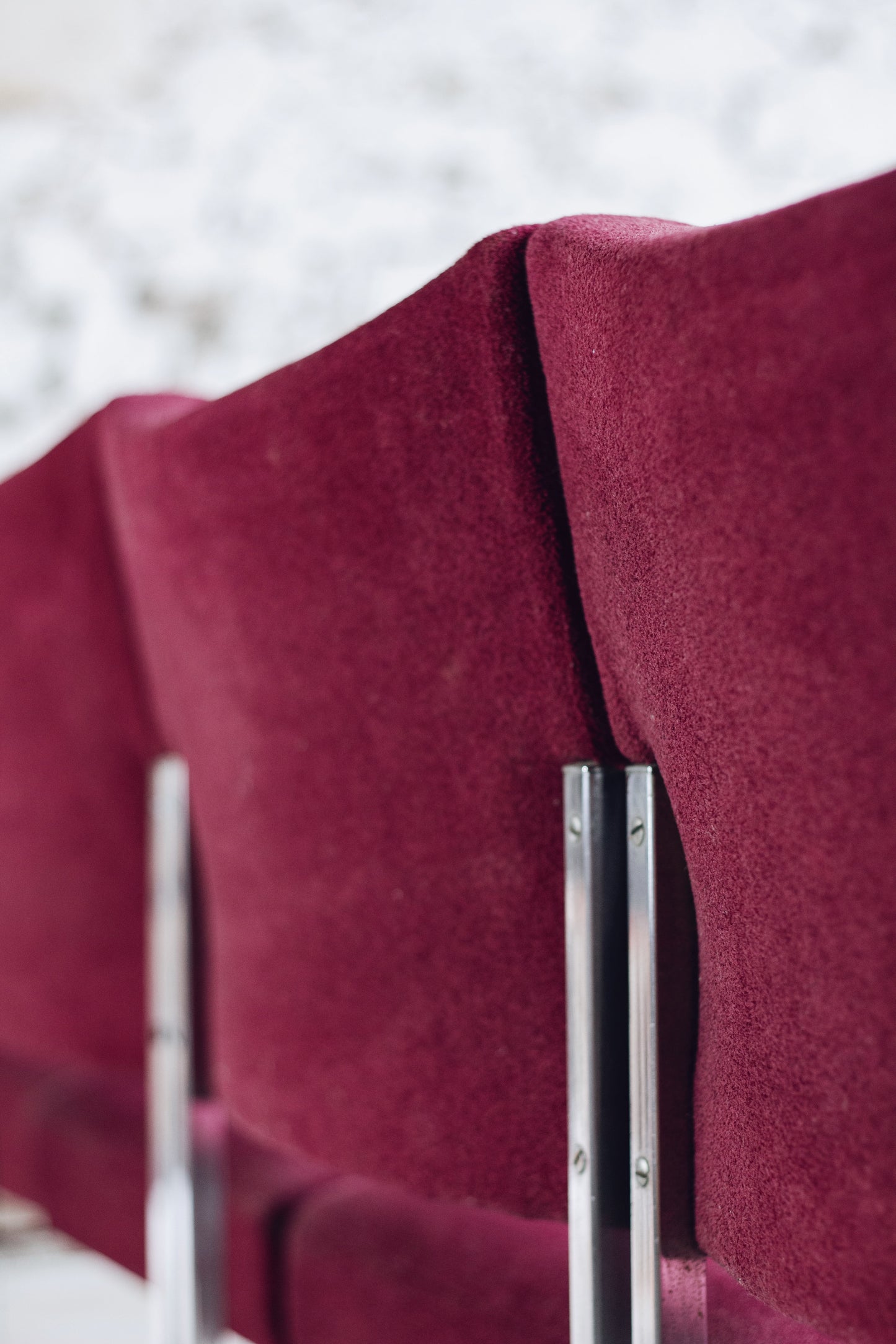 Lot de 4 chauffeuses de style moderniste bordeaux, 1970